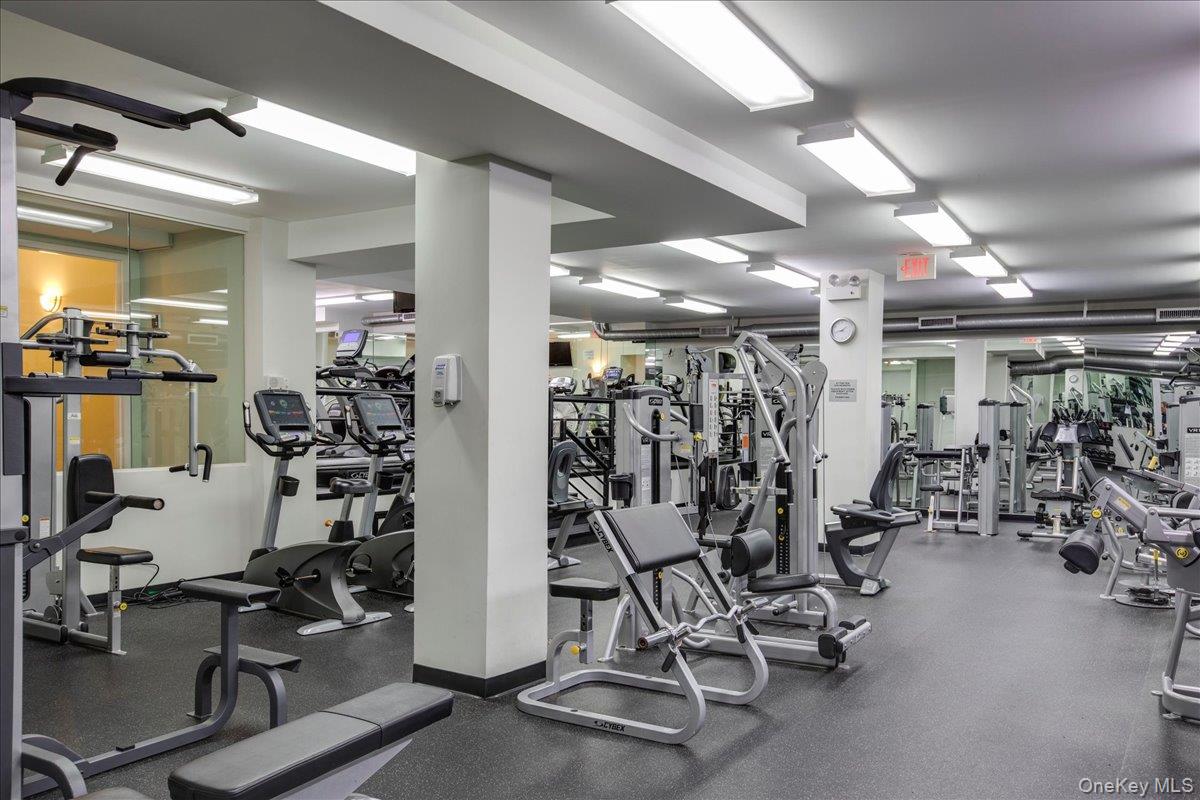 17-09 215 Street # TH45, Bayside, NY 11360