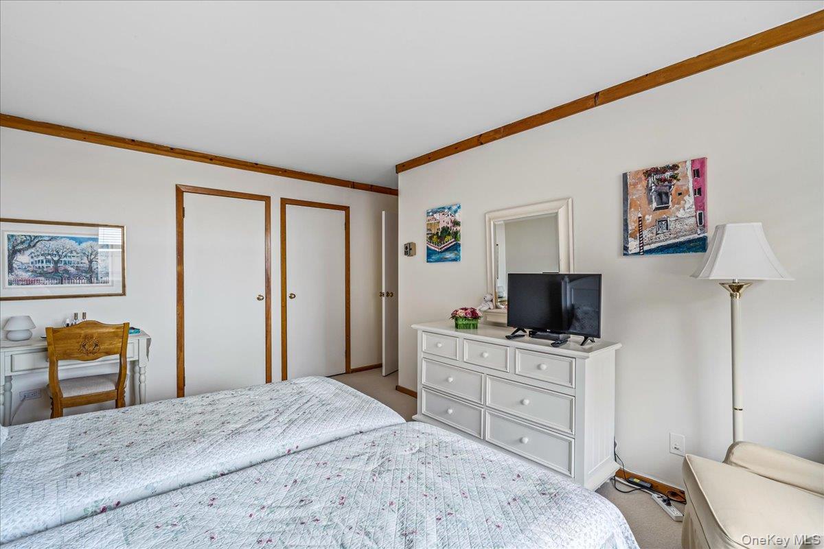 17-09 215 Street # TH45, Bayside, NY 11360