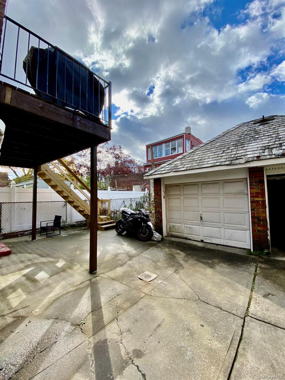 2527 Laconia Avenue, Bronx, NY 10469