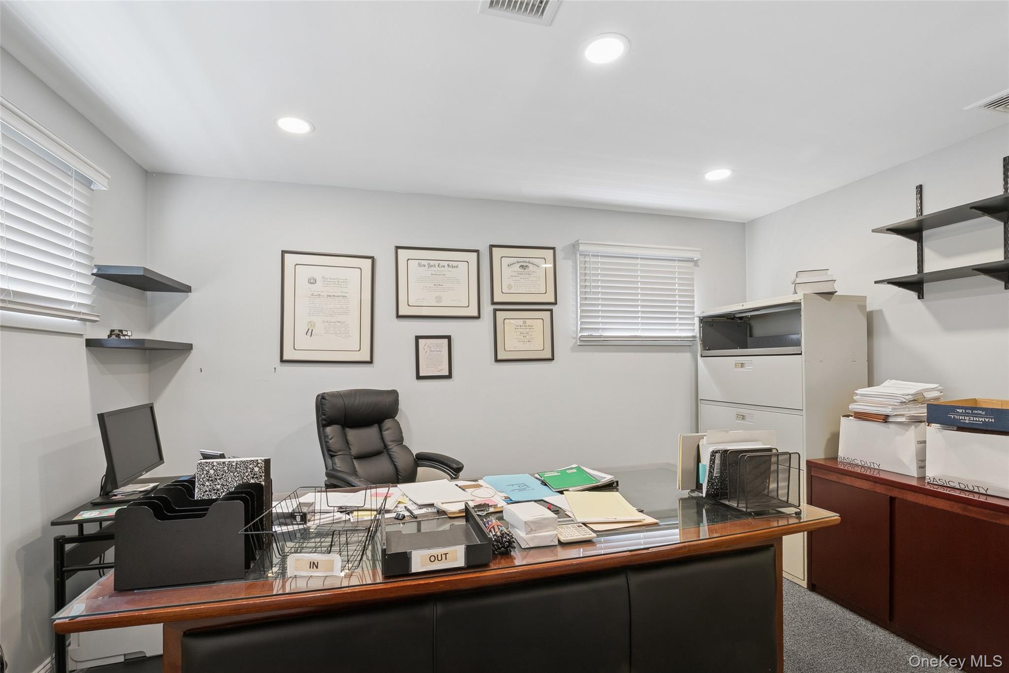 12 Manor Road, Smithtown, NY 11787