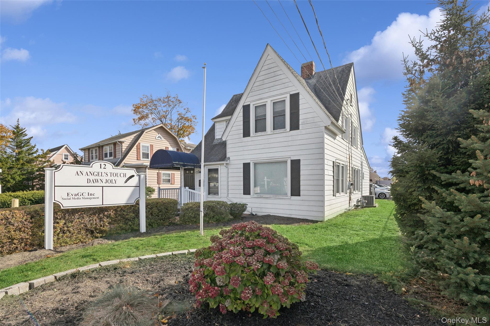 12 Manor Road, Smithtown, NY 11787