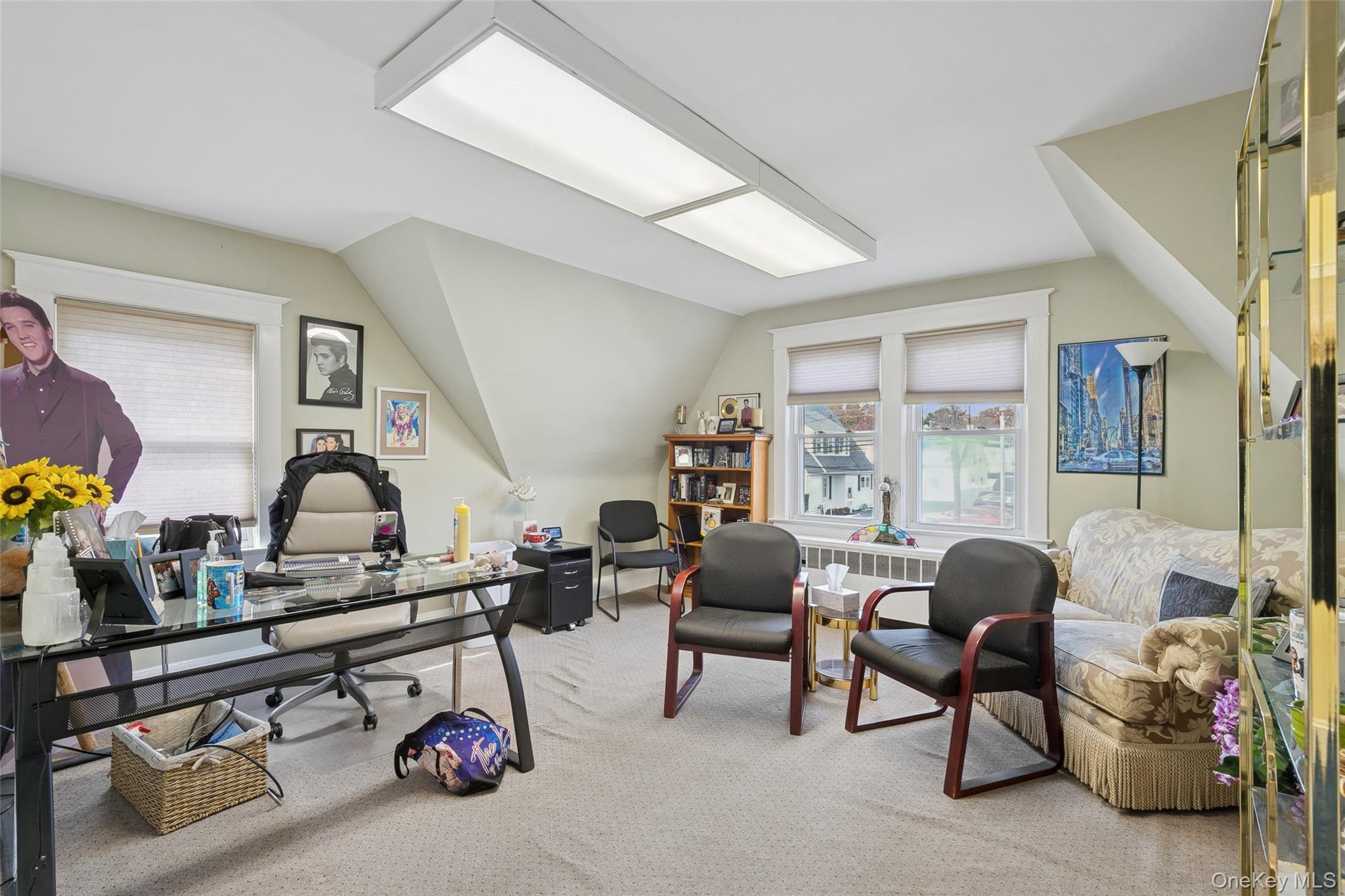 12 Manor Road, Smithtown, NY 11787