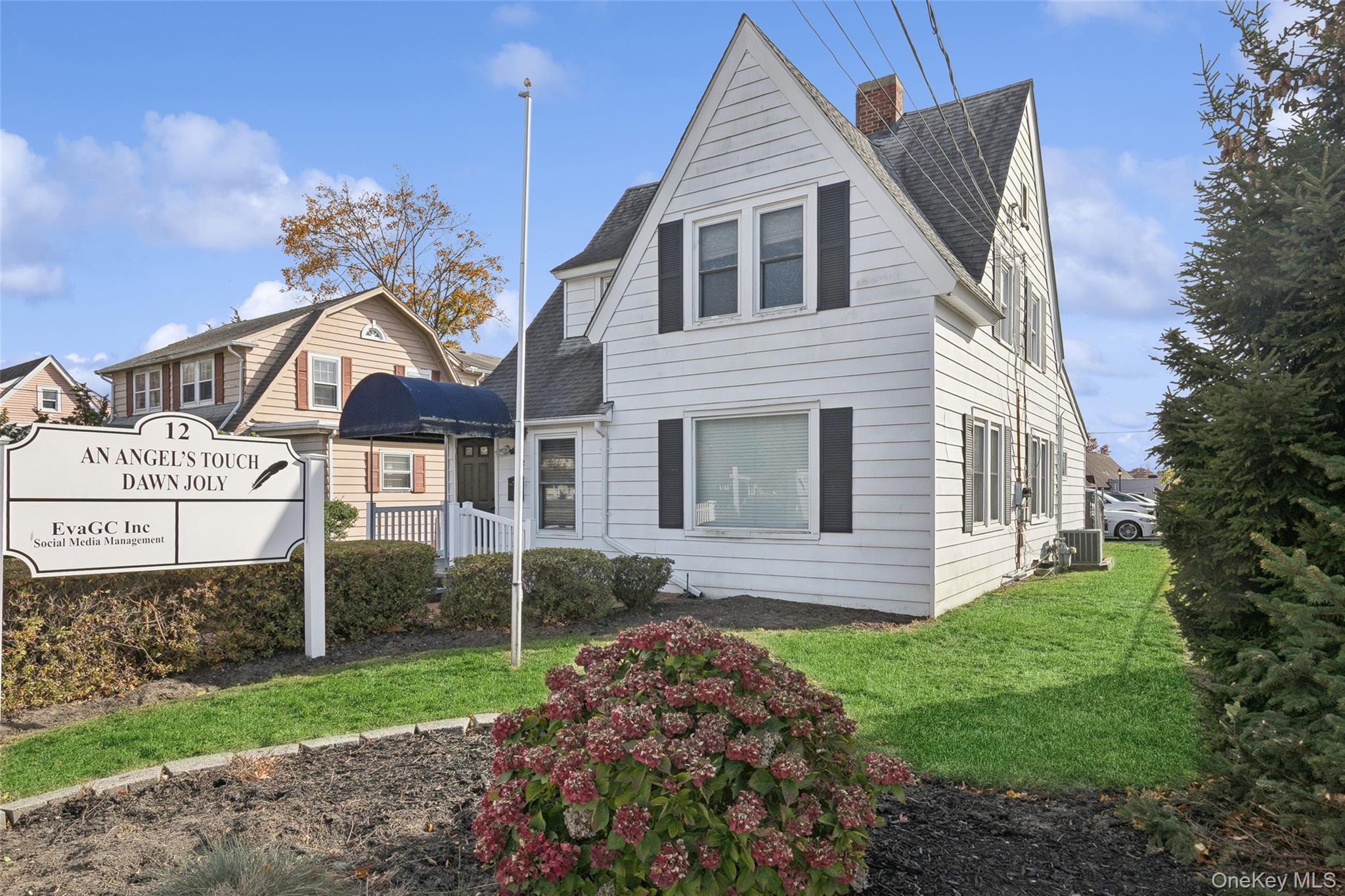 12 Manor Road, Smithtown, NY 11787