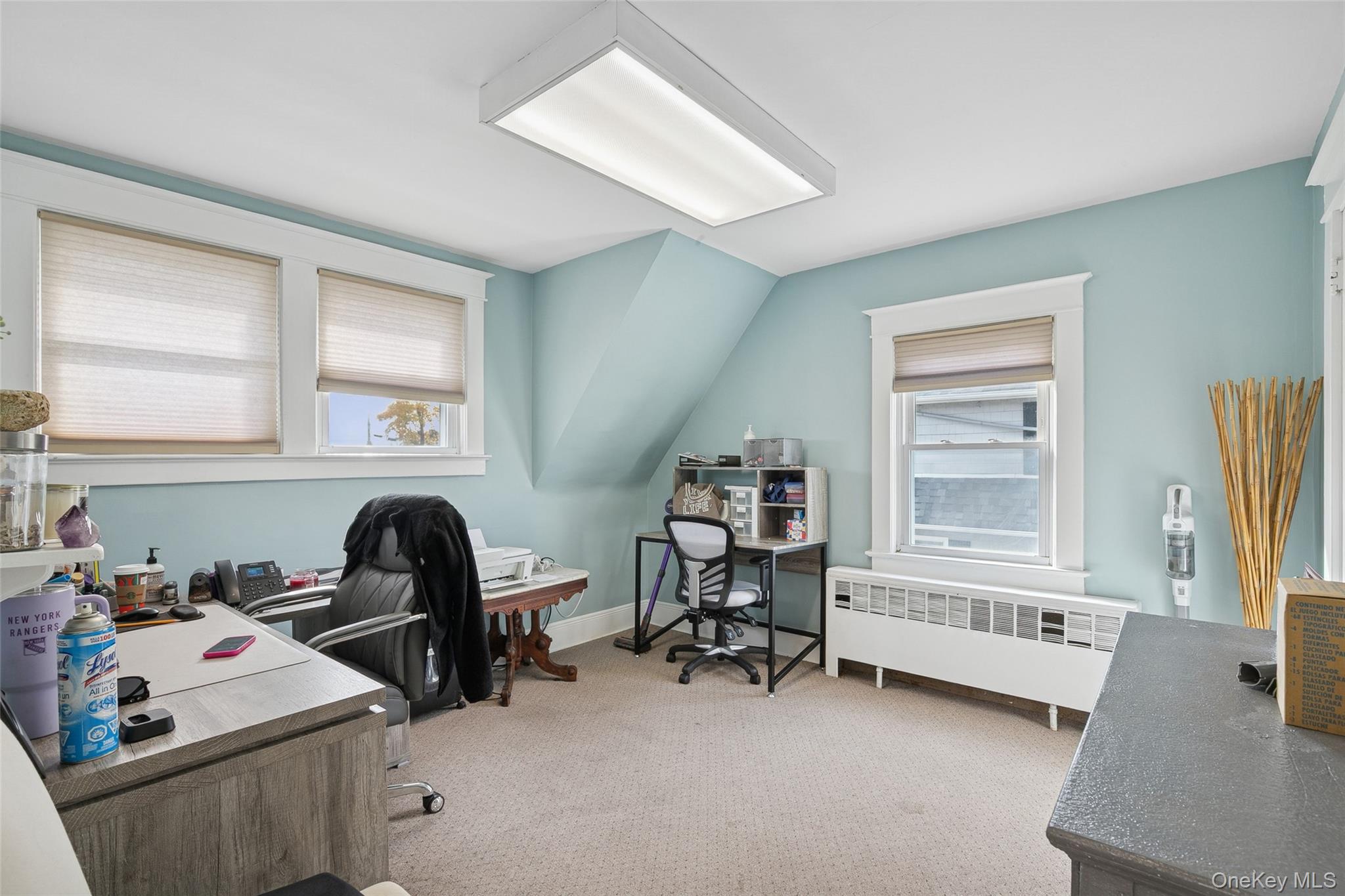 12 Manor Road, Smithtown, NY 11787