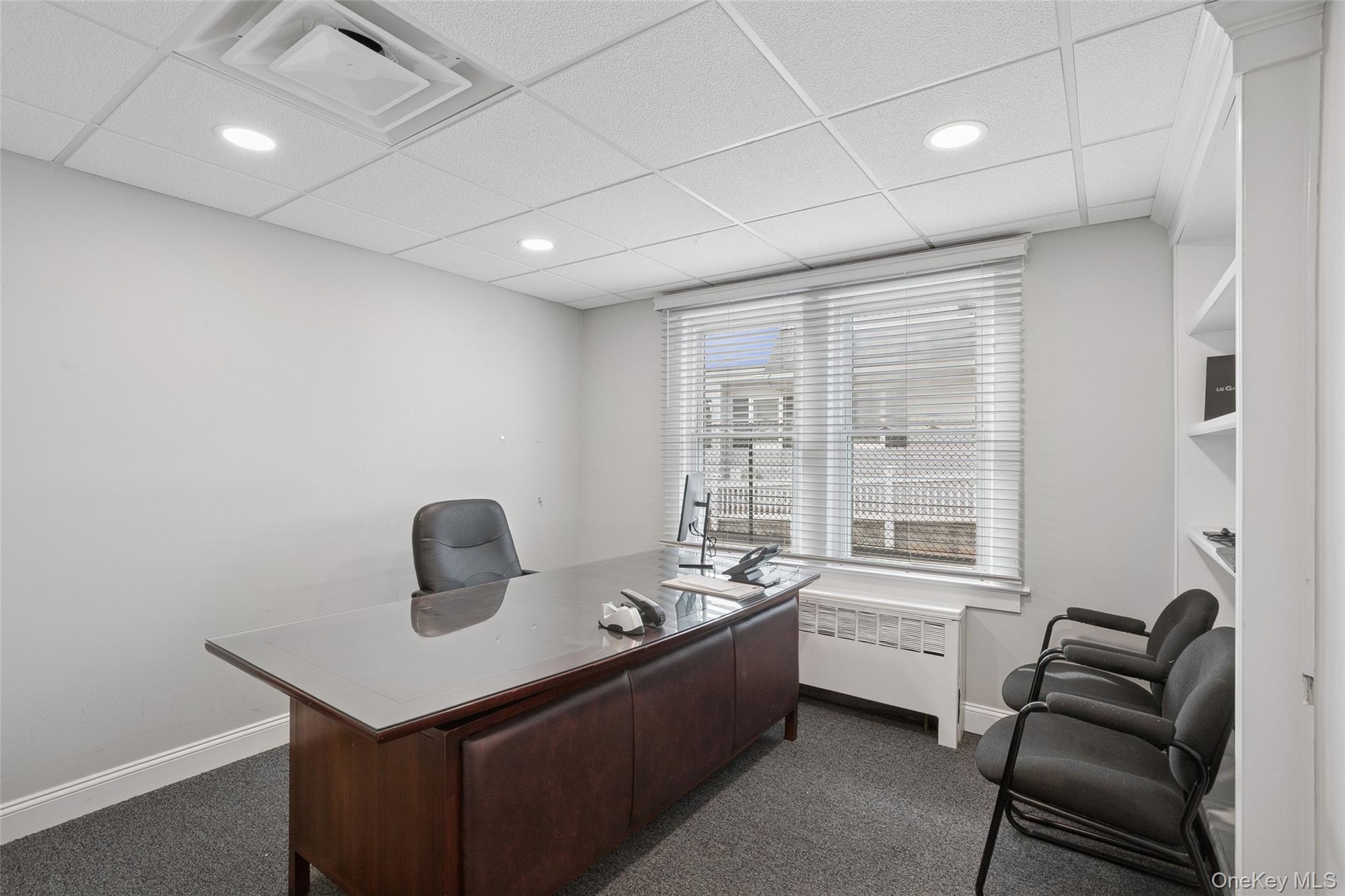 12 Manor Road, Smithtown, NY 11787