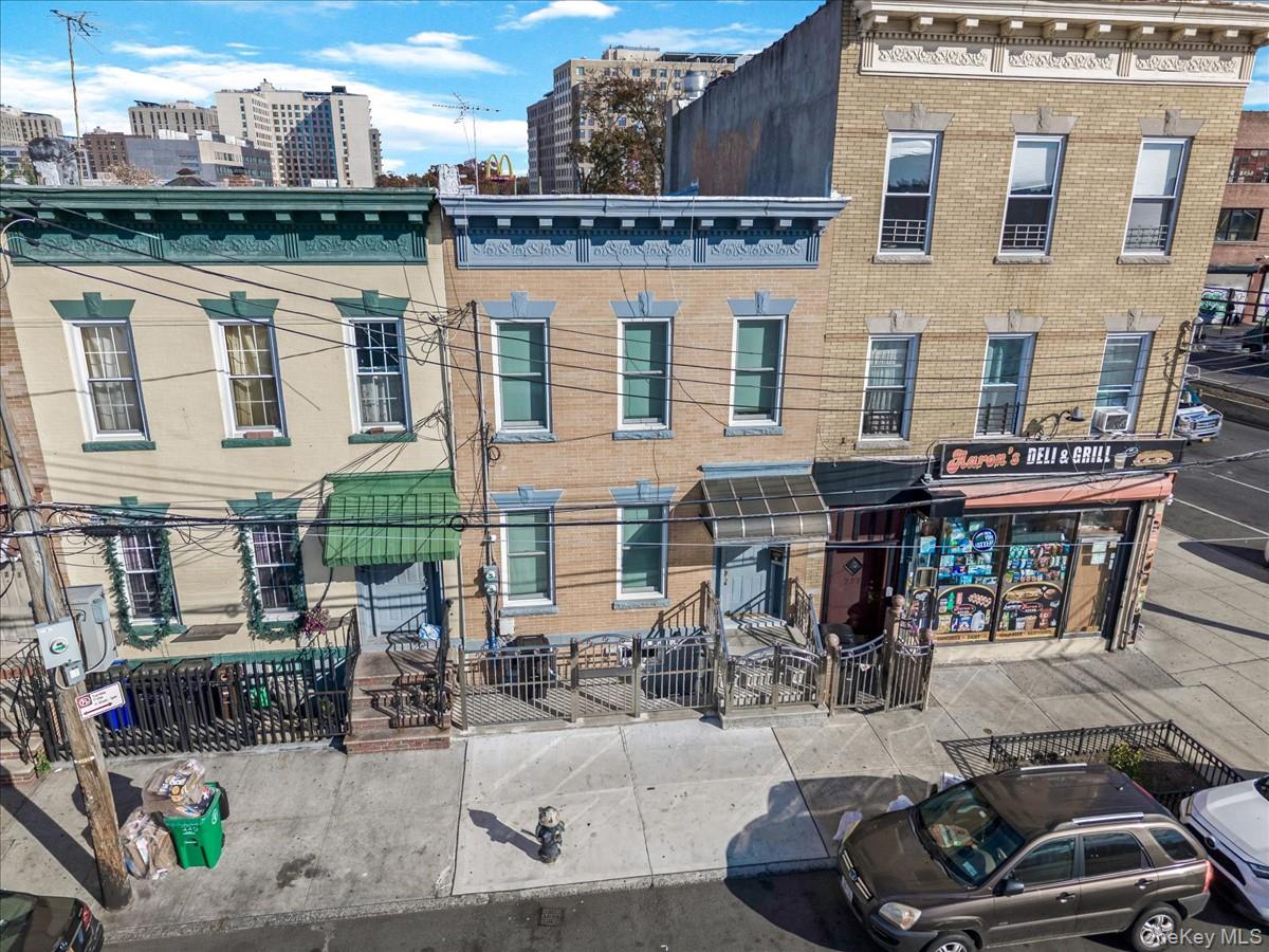 225 Hale Avenue # HSE, Brooklyn, NY 11208
