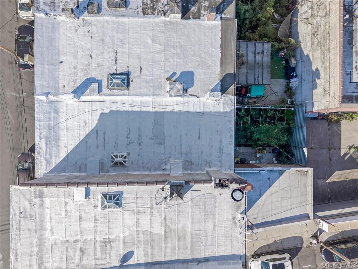 225 Hale Avenue # HSE, Brooklyn, NY 11208