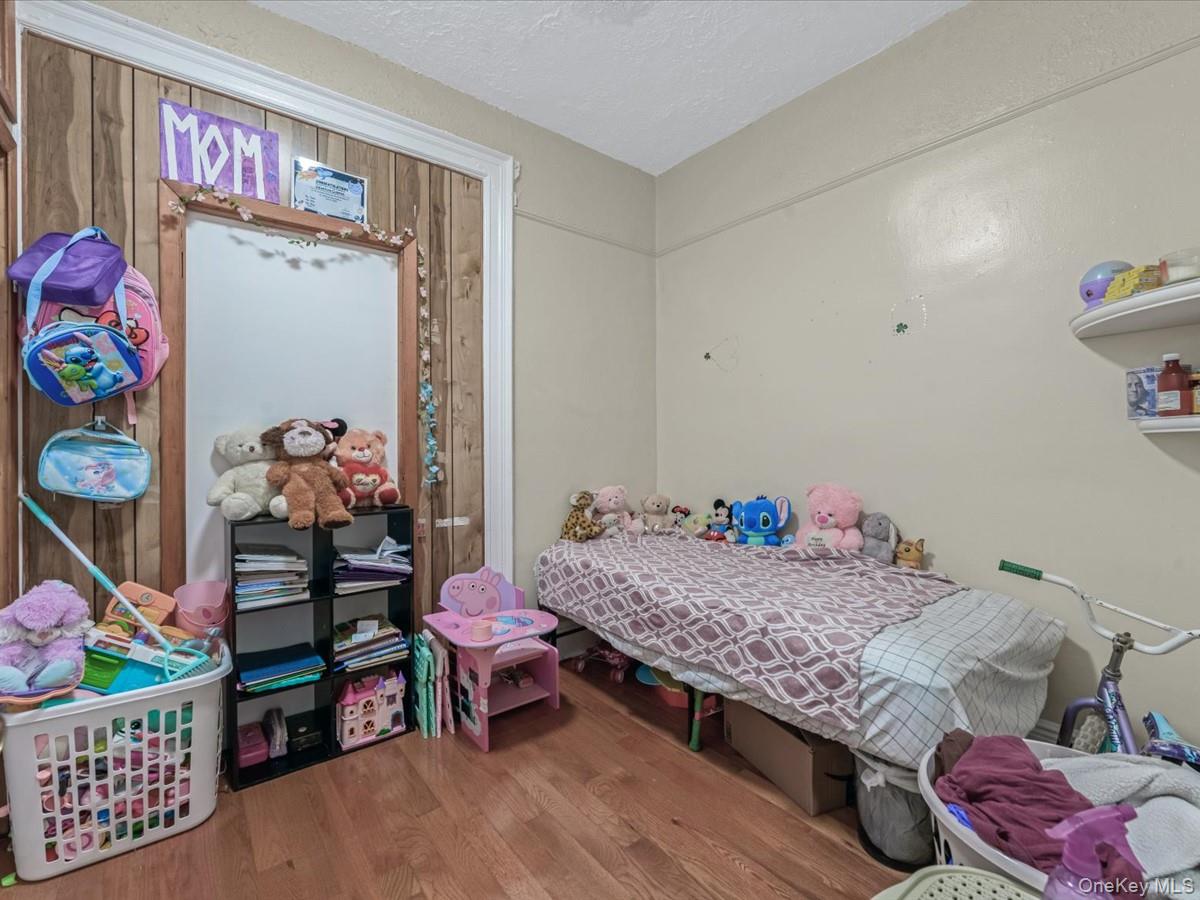 225 Hale Avenue # HSE, Brooklyn, NY 11208