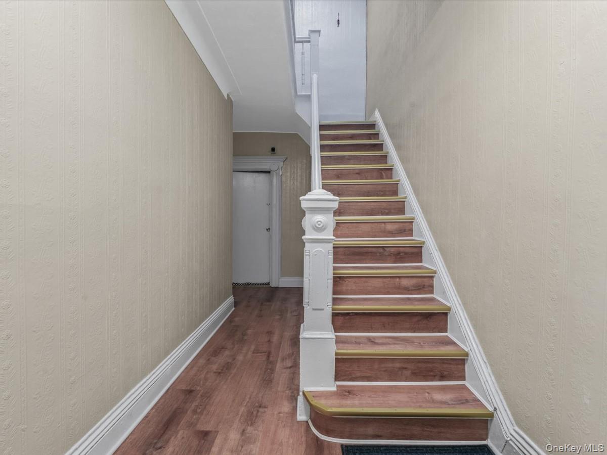 225 Hale Avenue # HSE, Brooklyn, NY 11208