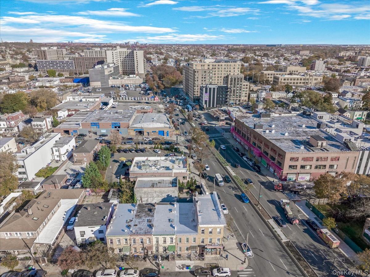 225 Hale Avenue # HSE, Brooklyn, NY 11208