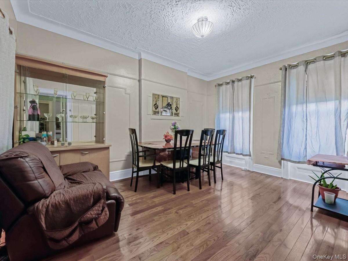 225 Hale Avenue # HSE, Brooklyn, NY 11208