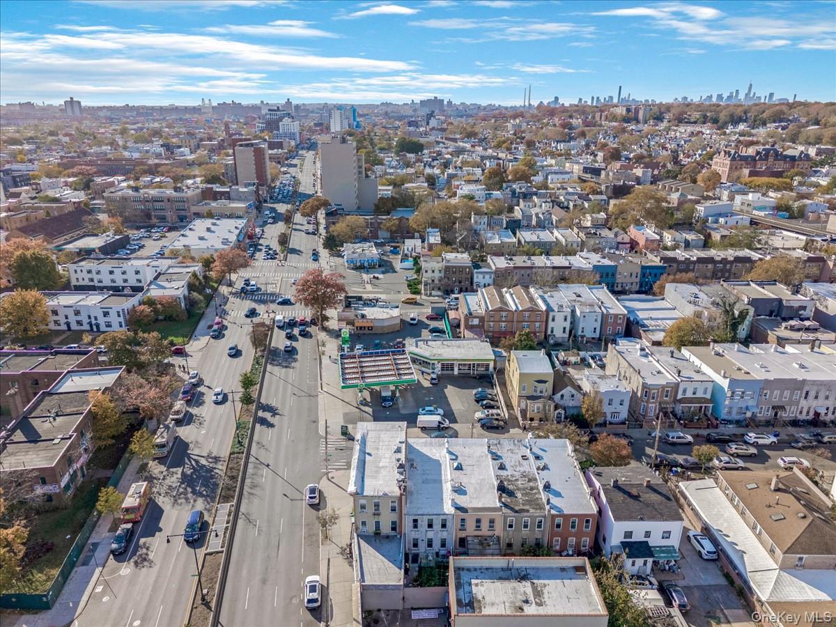 225 Hale Avenue # HSE, Brooklyn, NY 11208