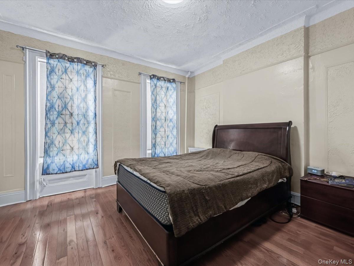 225 Hale Avenue # HSE, Brooklyn, NY 11208