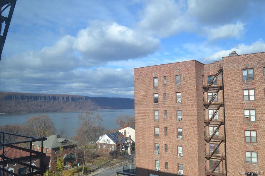 650 Warburton Avenue # 7C, Yonkers, NY 10701