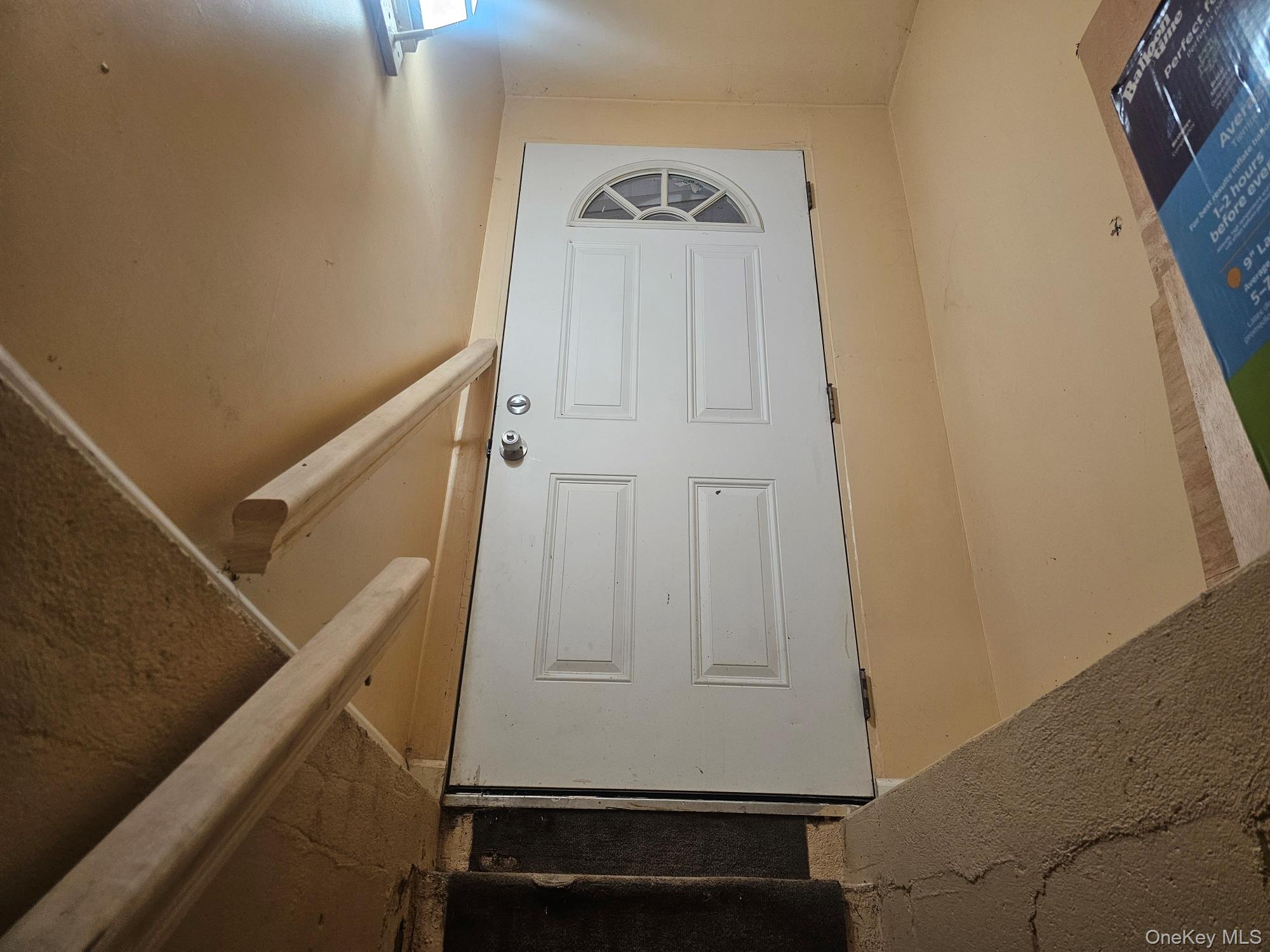 11 Edgewood Avenue, Farmingville, NY 11738