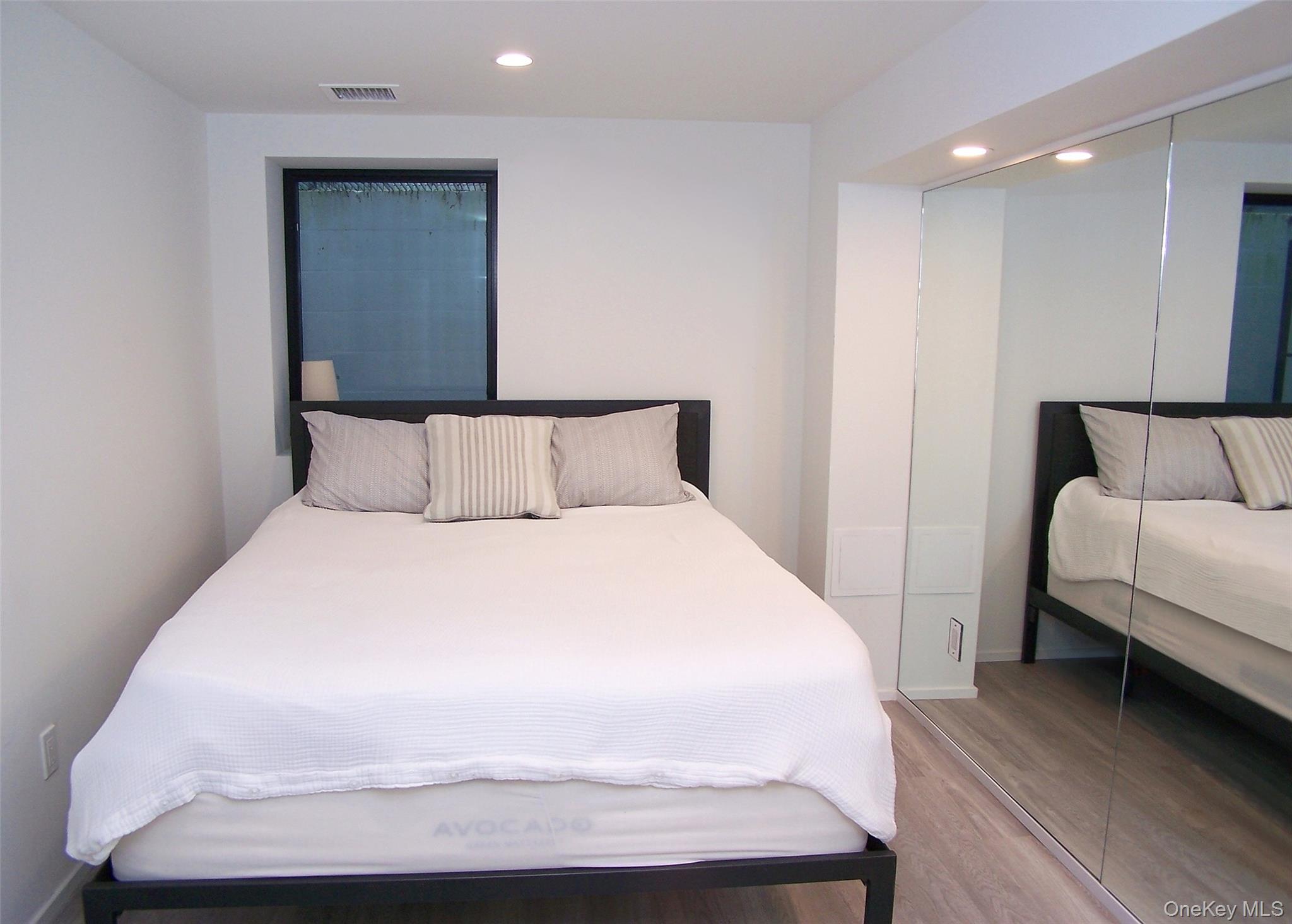 47 School Street, Hampton Bays, NY 11946