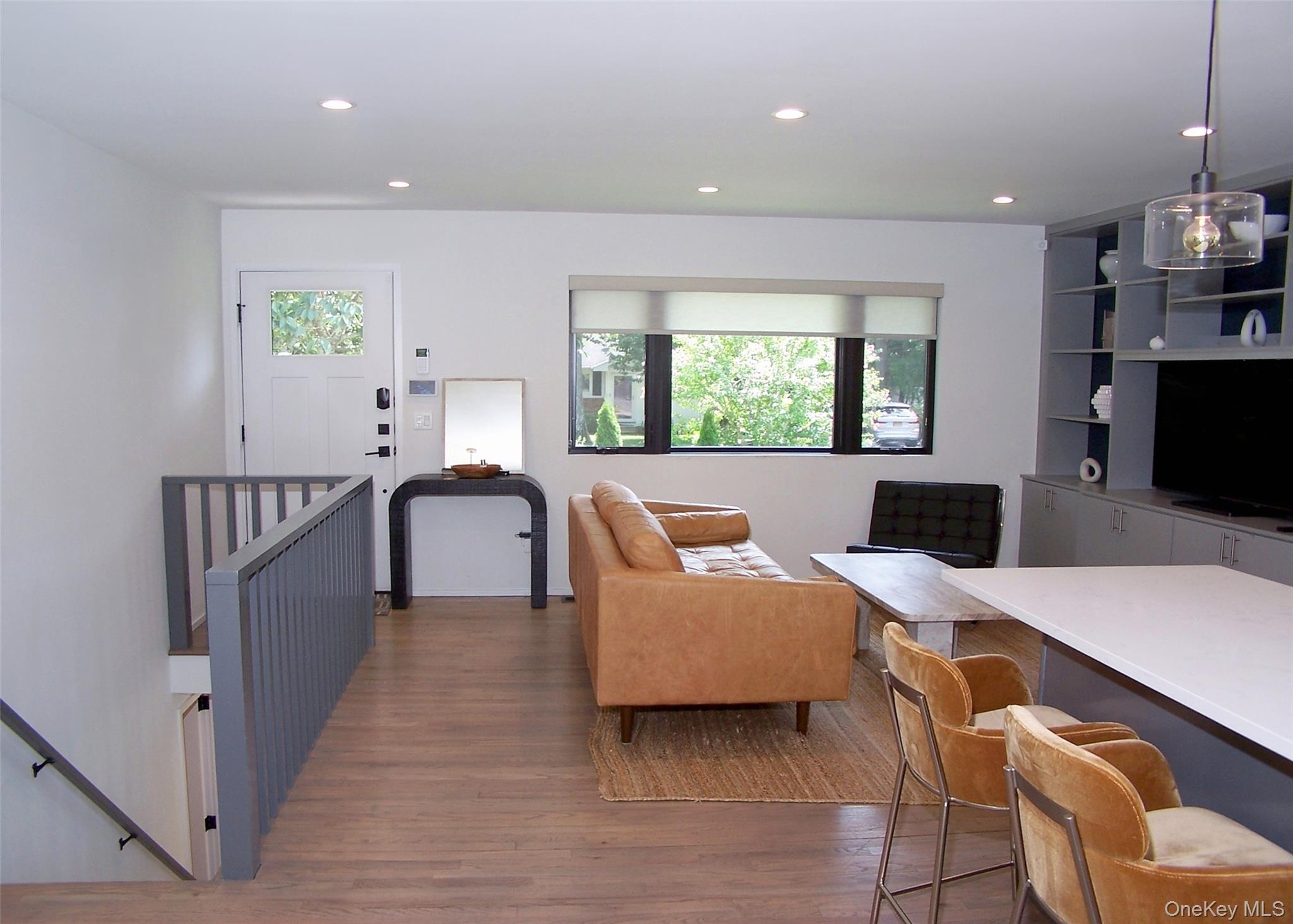 47 School Street, Hampton Bays, NY 11946