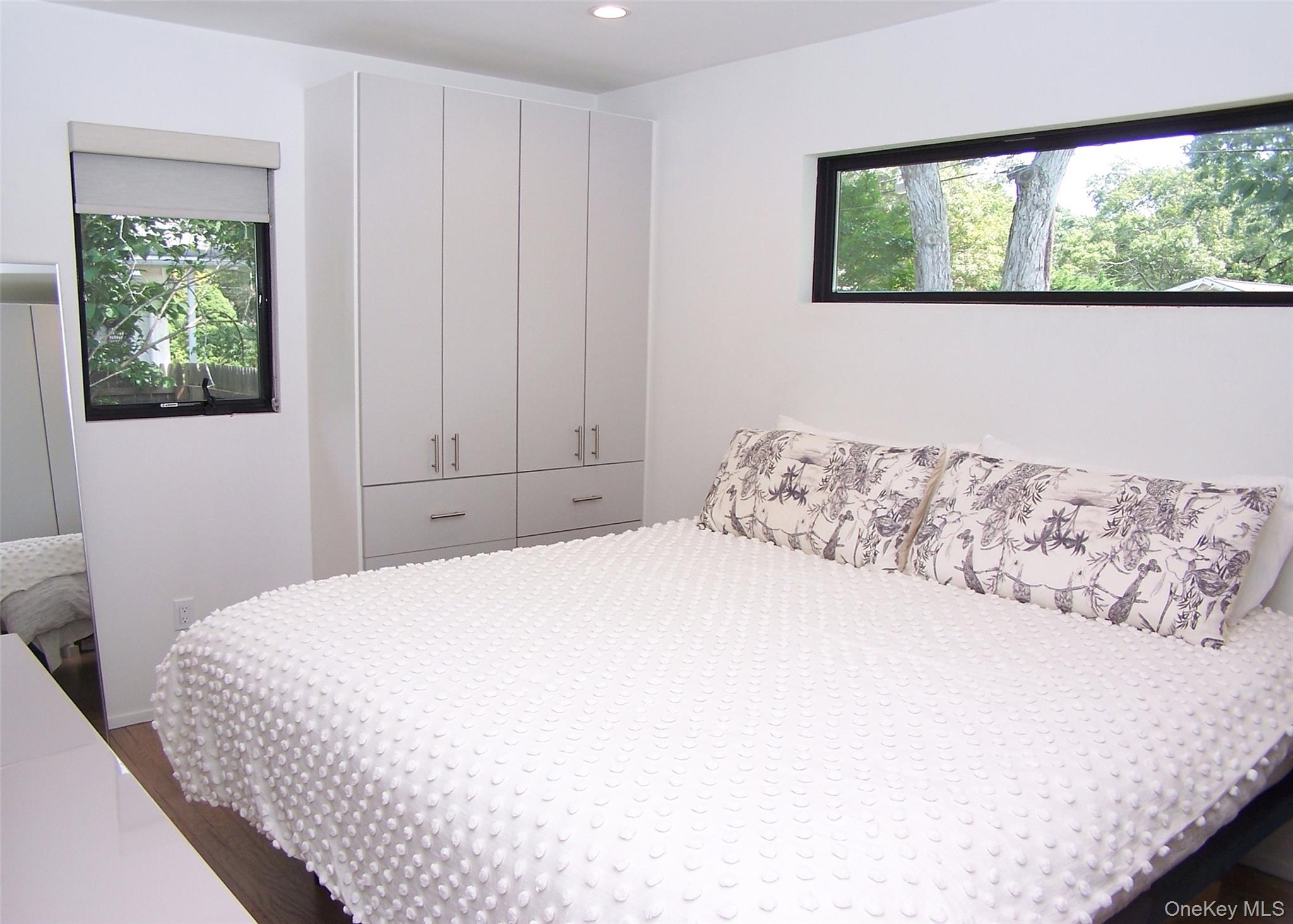 47 School Street, Hampton Bays, NY 11946