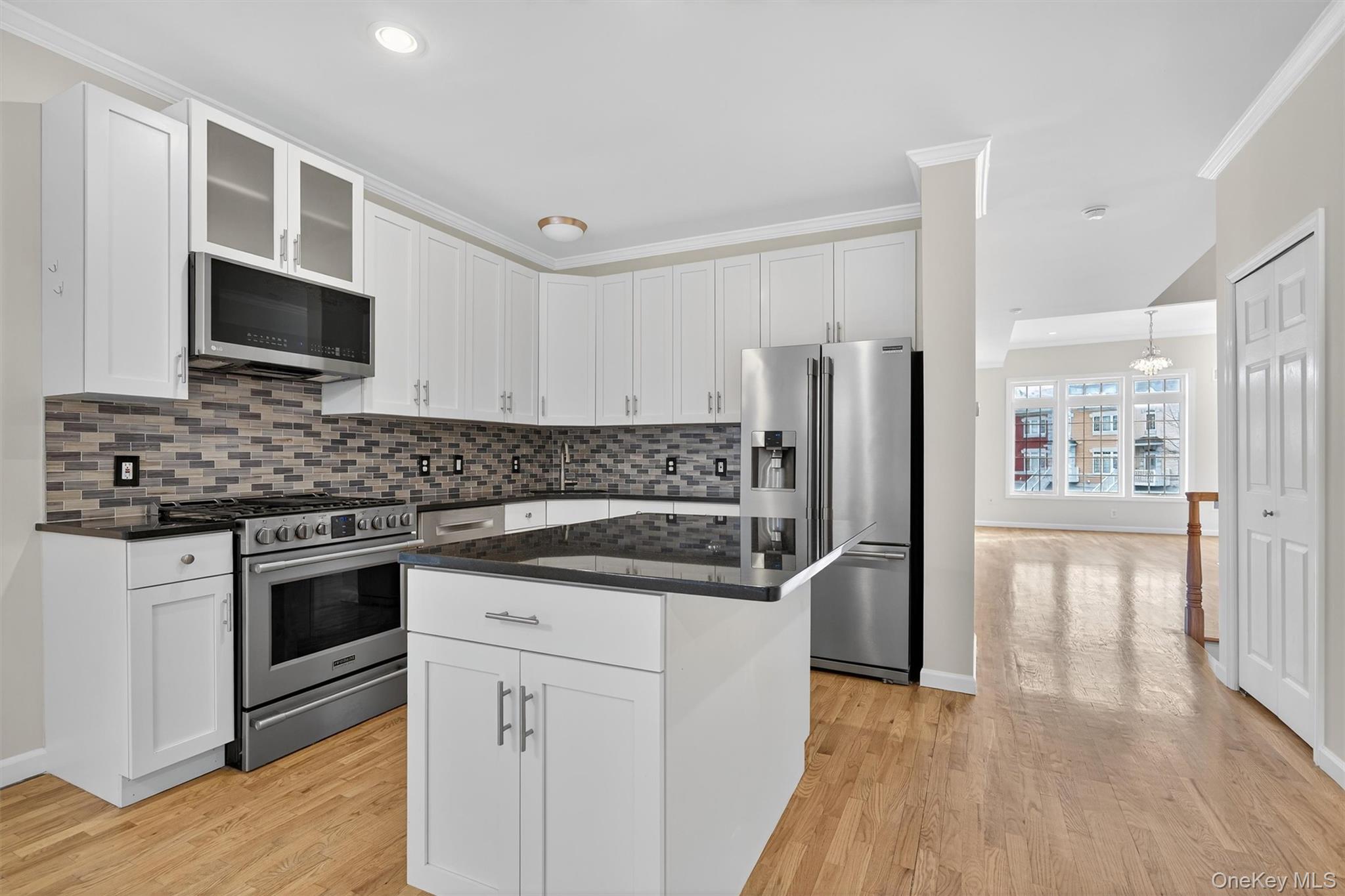 34 Alexander Court, Nanuet, NY 10954