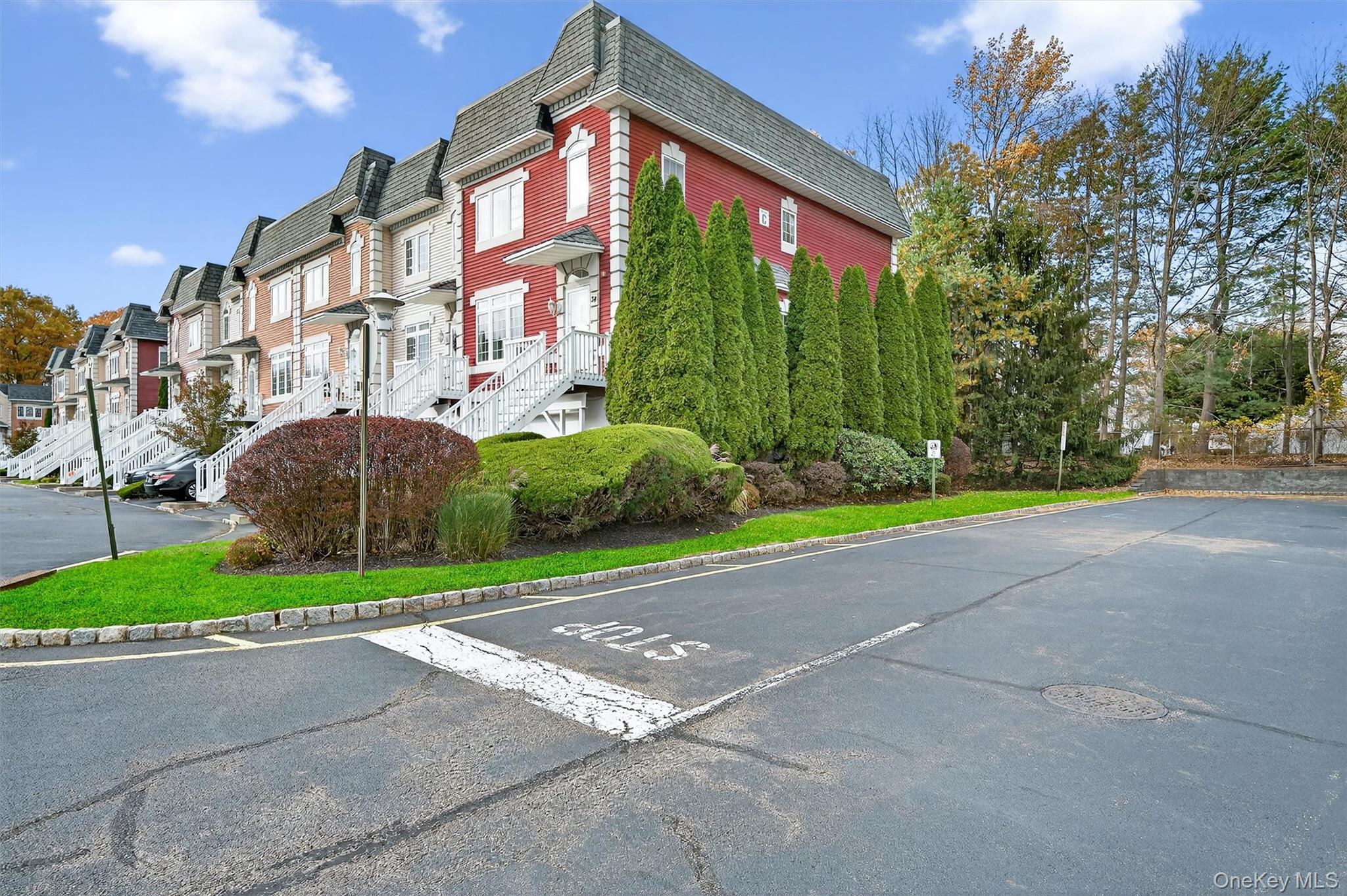 34 Alexander Court, Nanuet, NY 10954