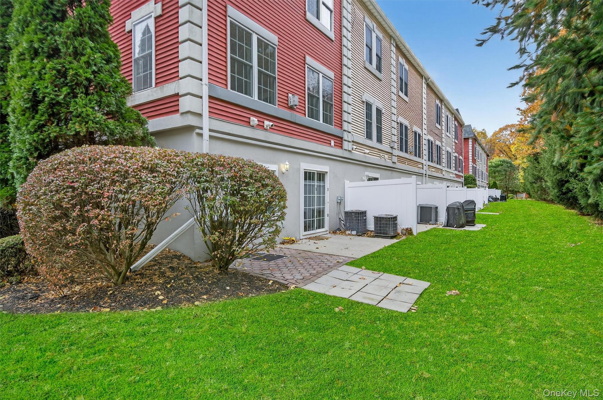 34 Alexander Court, Nanuet, NY 10954