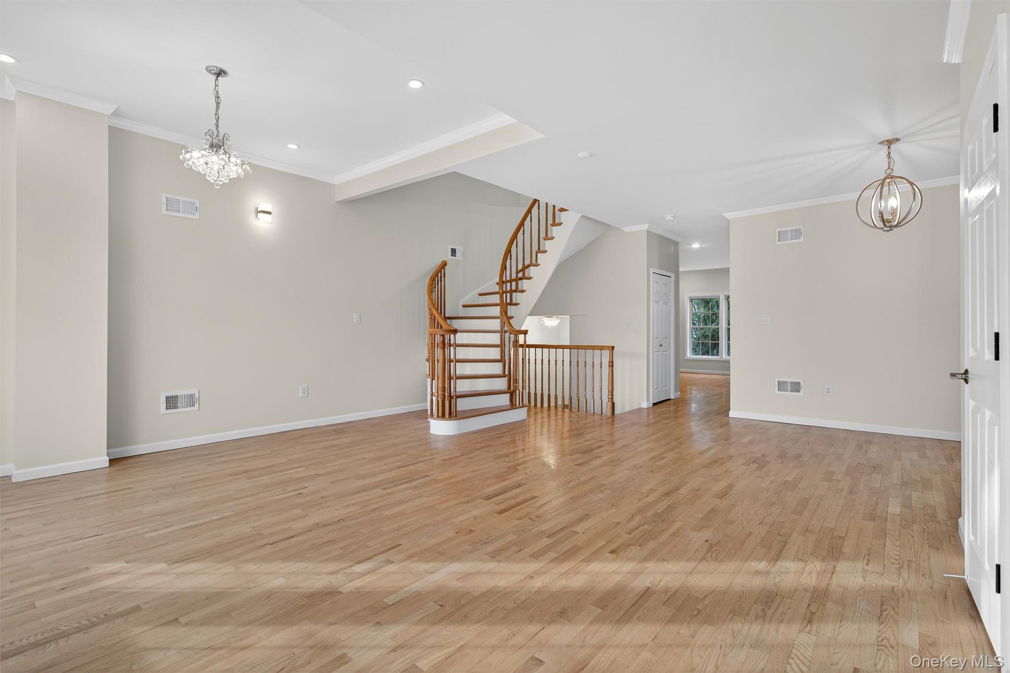 34 Alexander Court, Nanuet, NY 10954