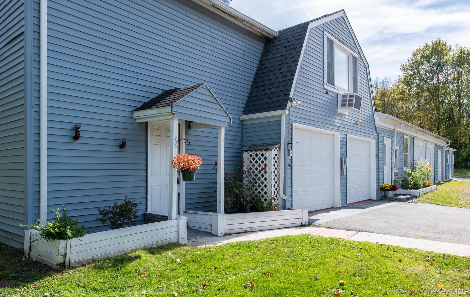 352-354 Ruskey Lane, Hyde Park, NY 12538