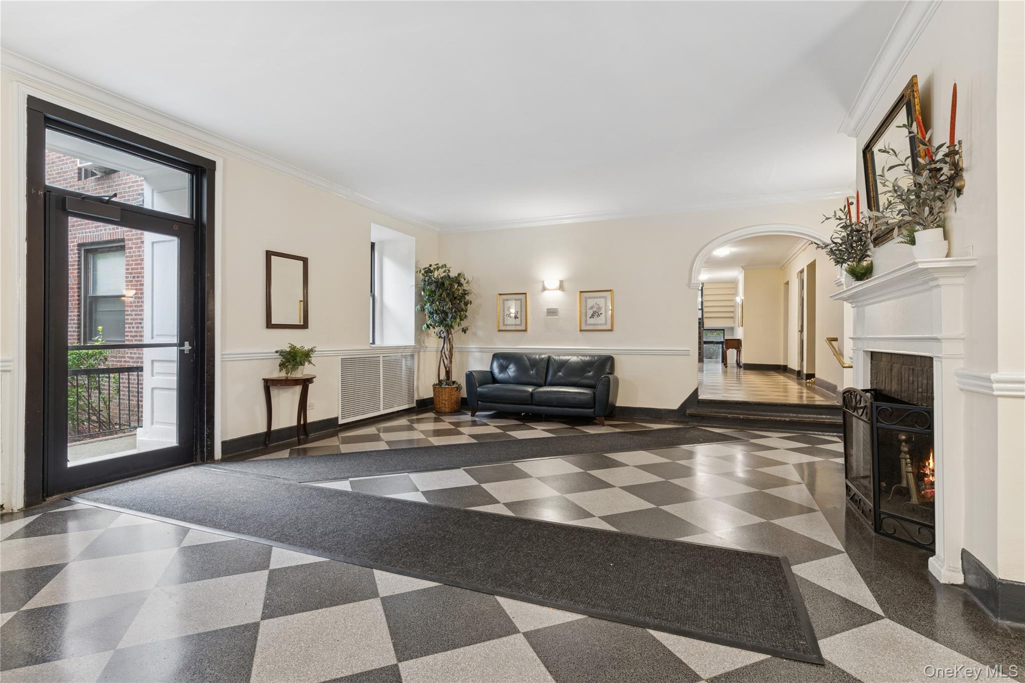 73-20 Austin Street # 2E, Forest Hills, NY 11375