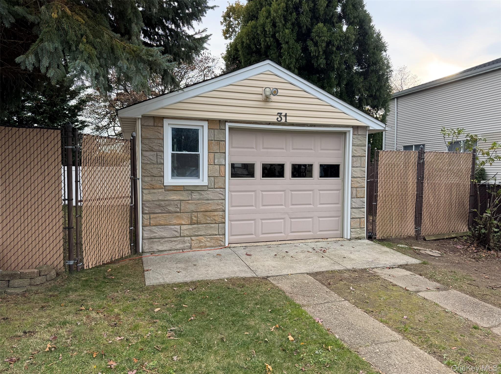 31 Irving Street, Bethpage, NY 11714