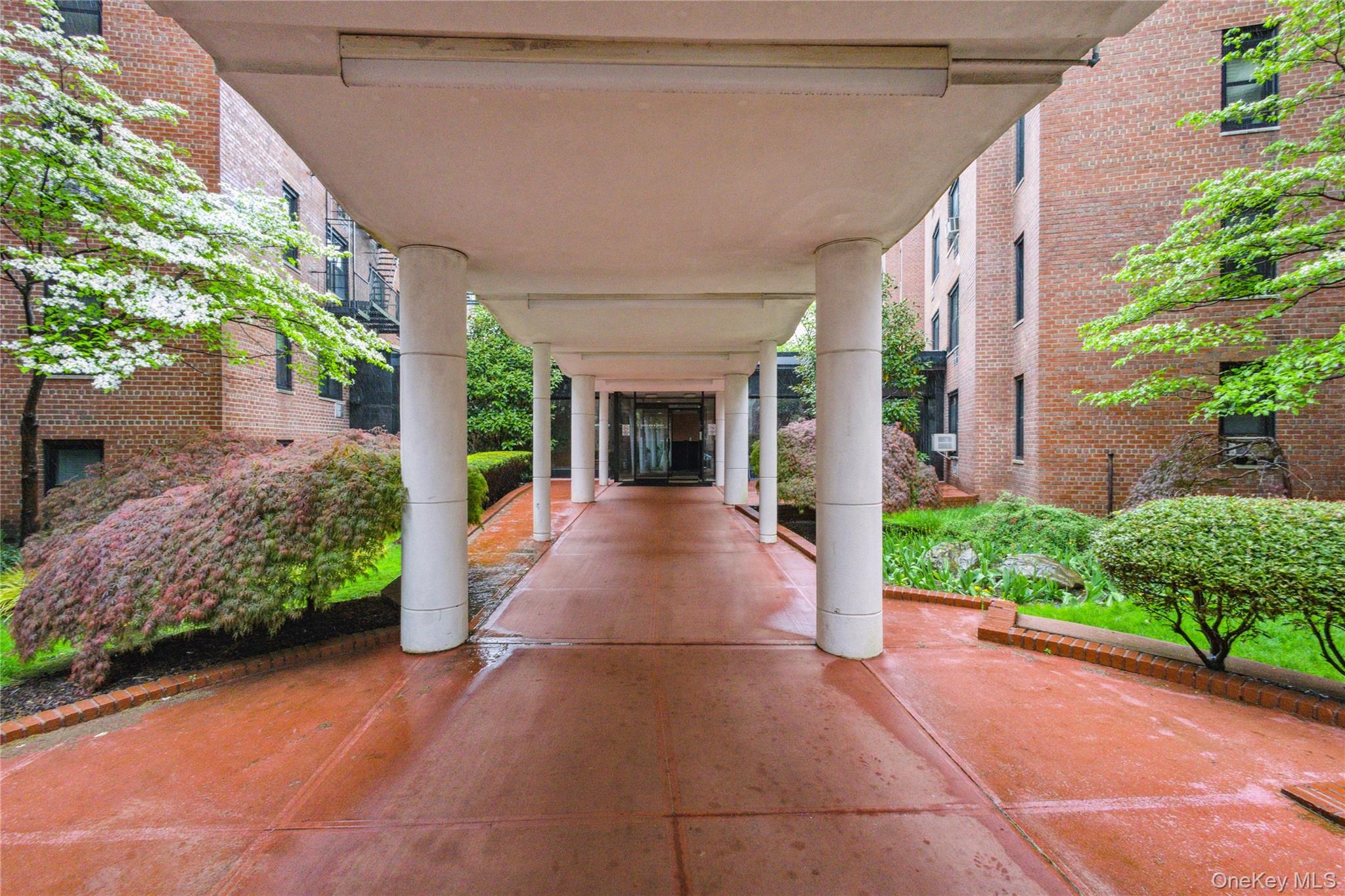 139-15 83 Avenue # 409, Briarwood, NY 11435