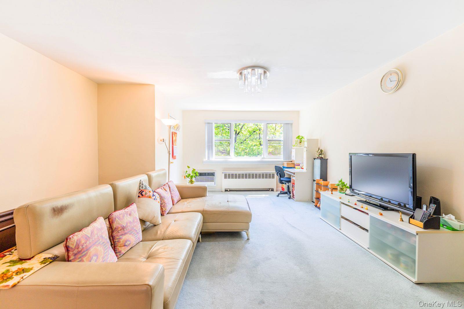 69-28 kissena Boulevard # 130B, Kew Garden Hills, NY 11367