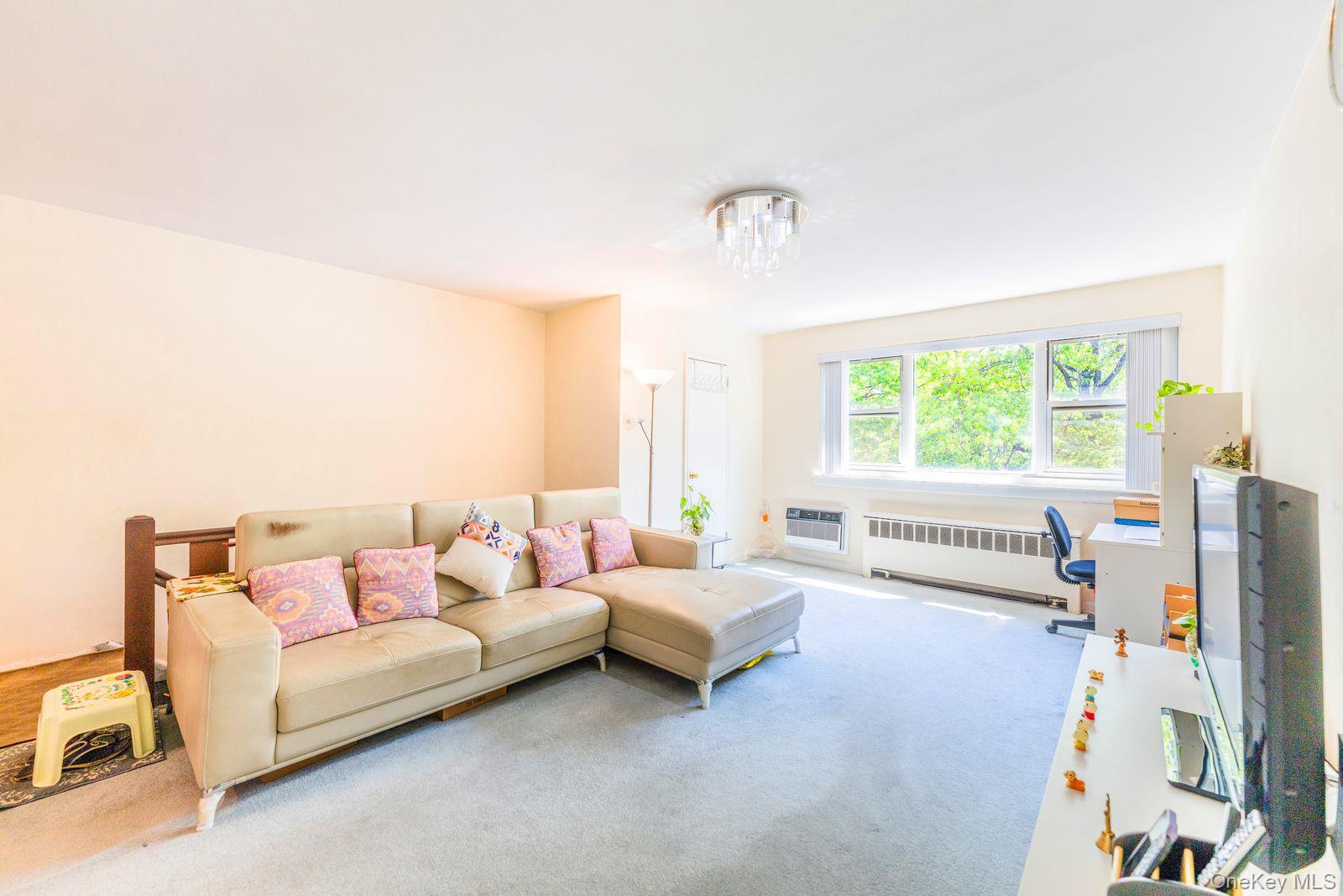 69-28 kissena Boulevard # 130B, Kew Garden Hills, NY 11367