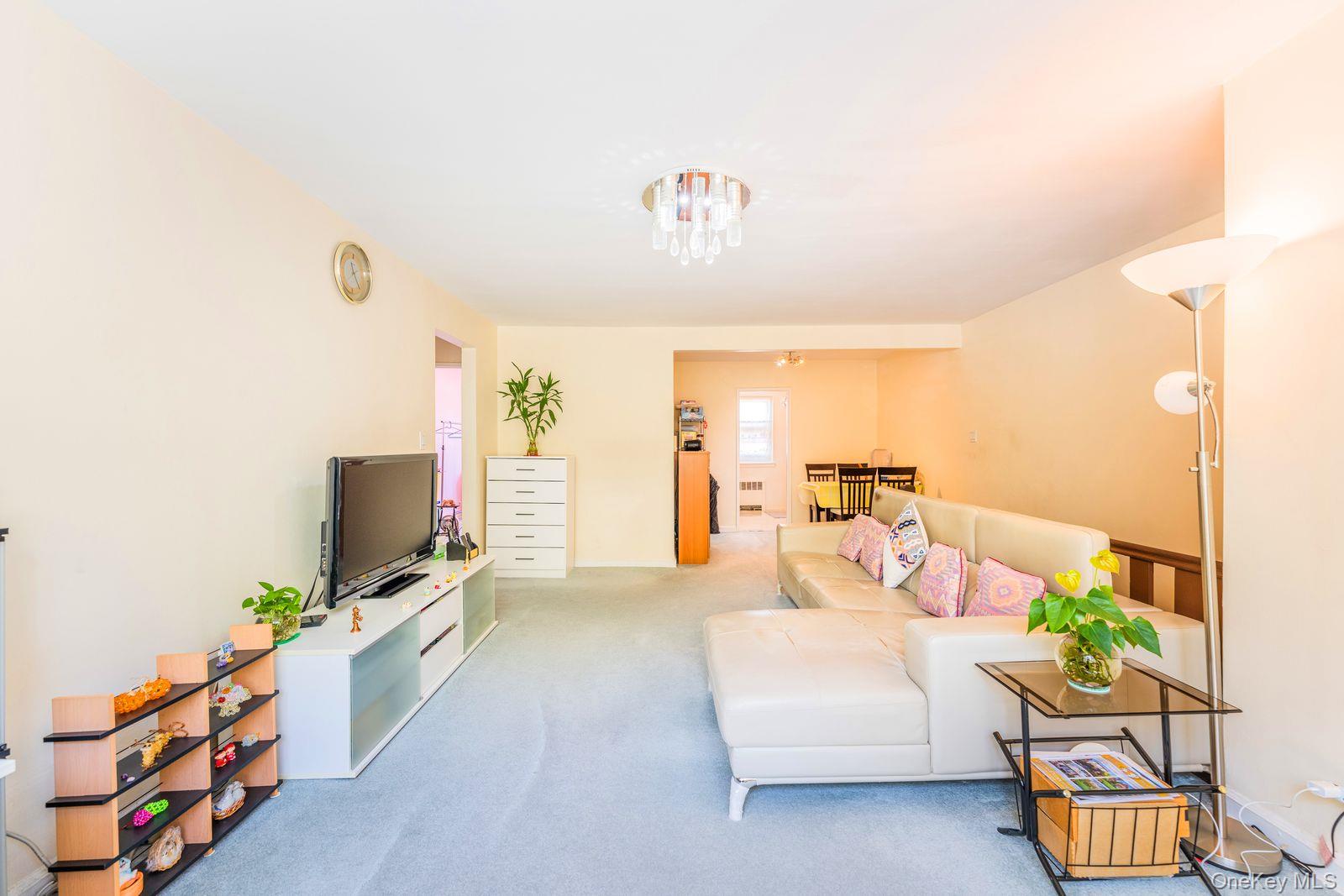 69-28 kissena Boulevard # 130B, Kew Garden Hills, NY 11367