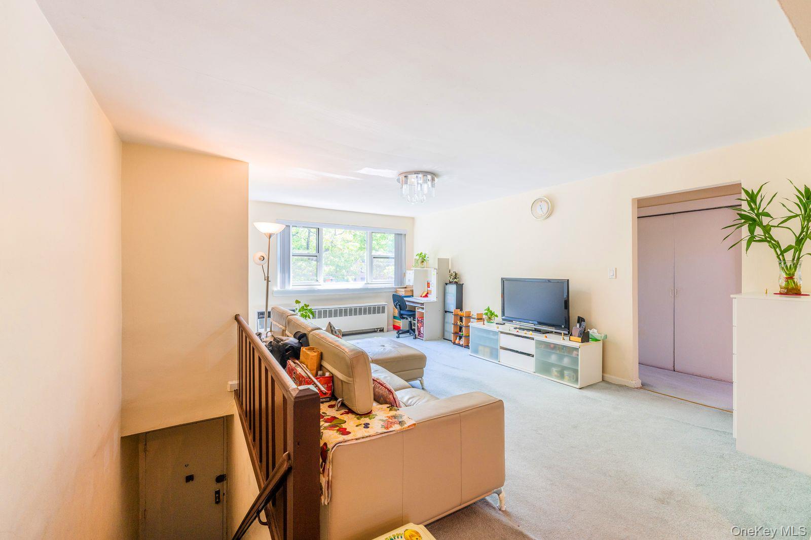 69-28 kissena Boulevard # 130B, Kew Garden Hills, NY 11367