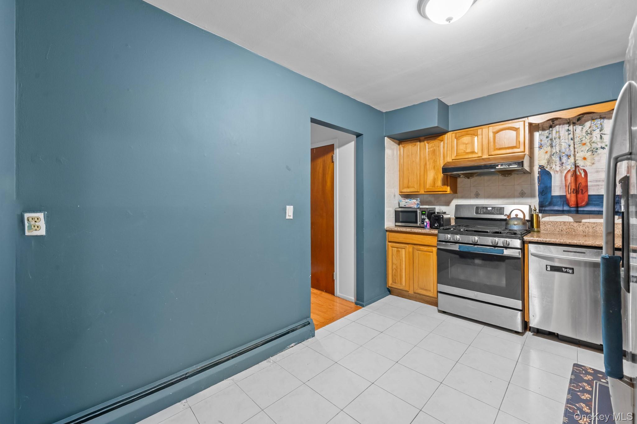 97 Arlington Avenue, Valley Stream, NY 11580