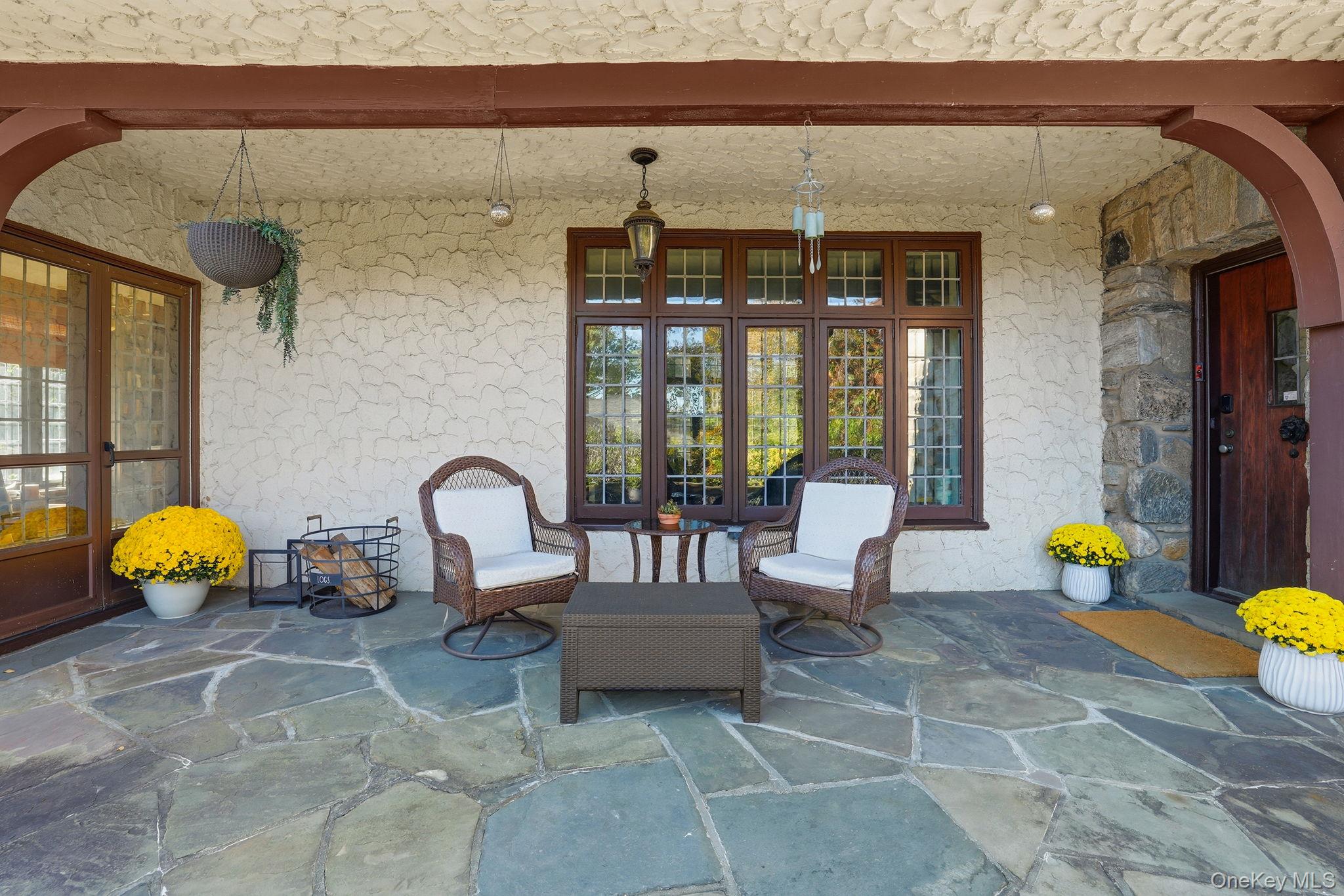 8 Club Way, Hartsdale, NY 10530