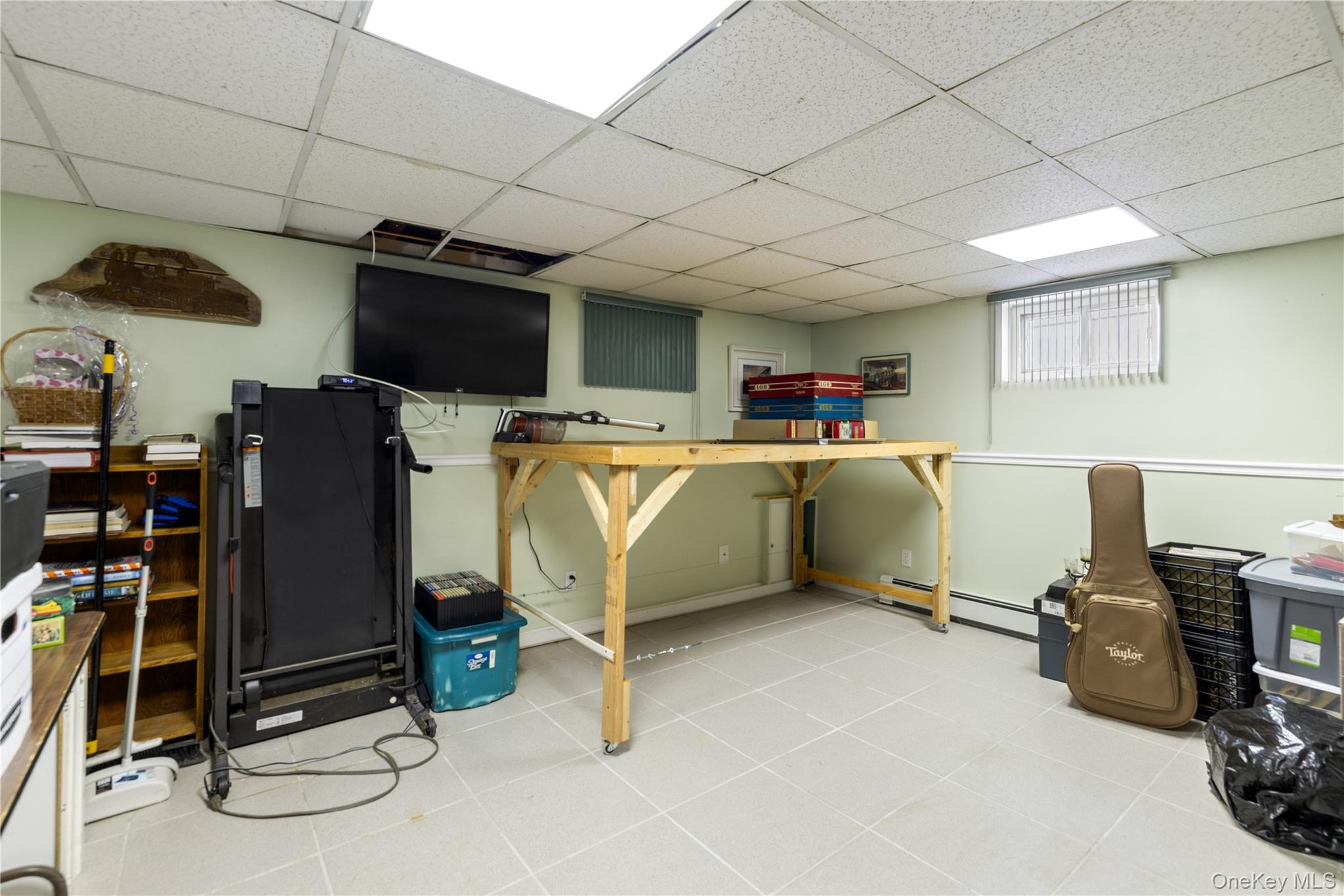 959 N 5th Street, New Hyde Park, NY 11040