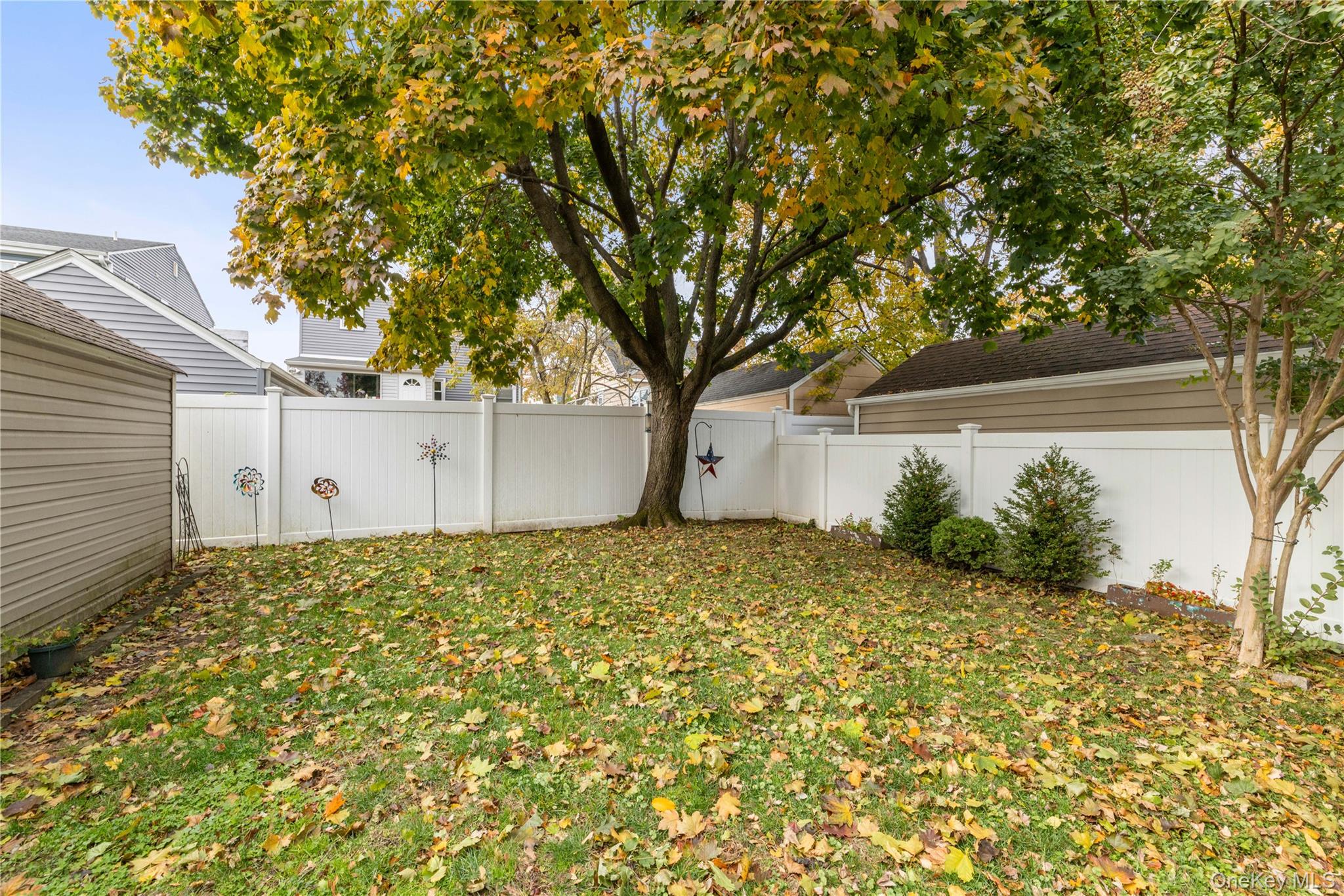 959 N 5th Street, New Hyde Park, NY 11040