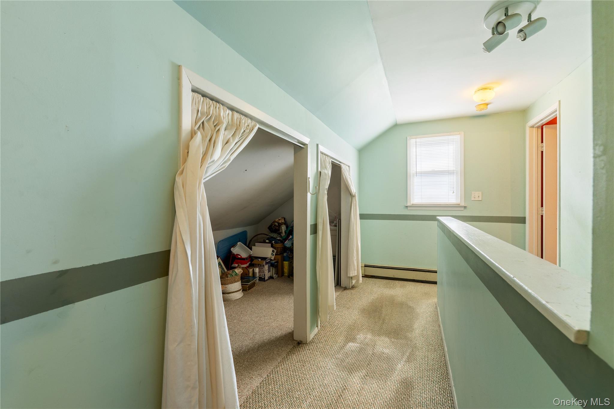 959 N 5th Street, New Hyde Park, NY 11040