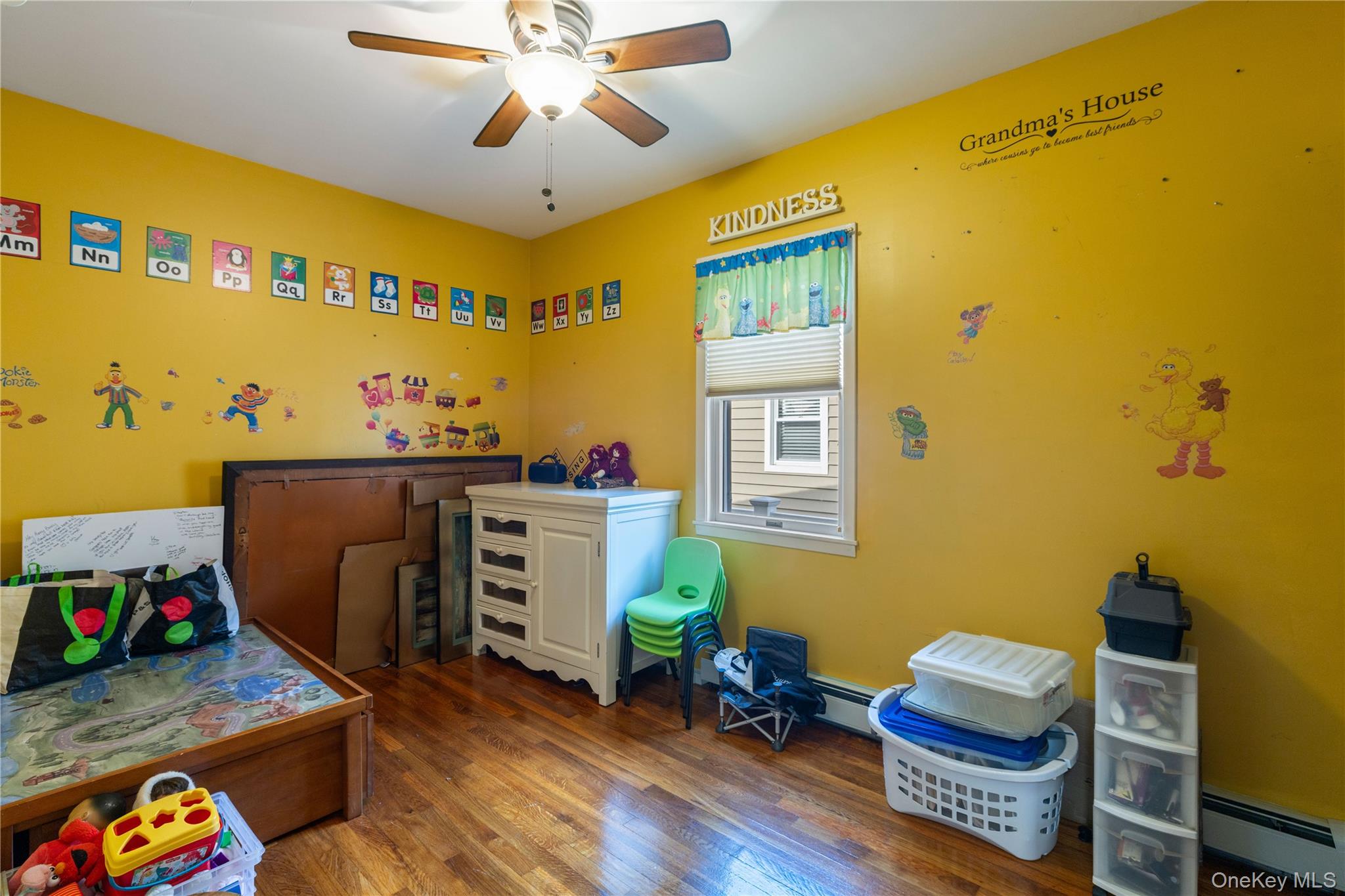 959 N 5th Street, New Hyde Park, NY 11040