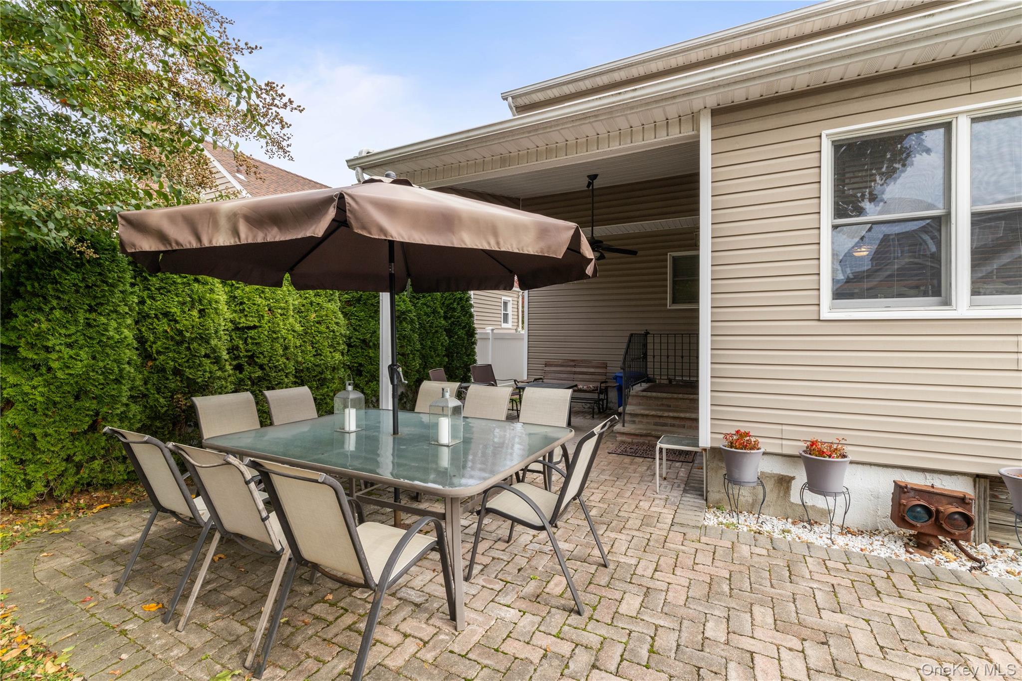 959 N 5th Street, New Hyde Park, NY 11040