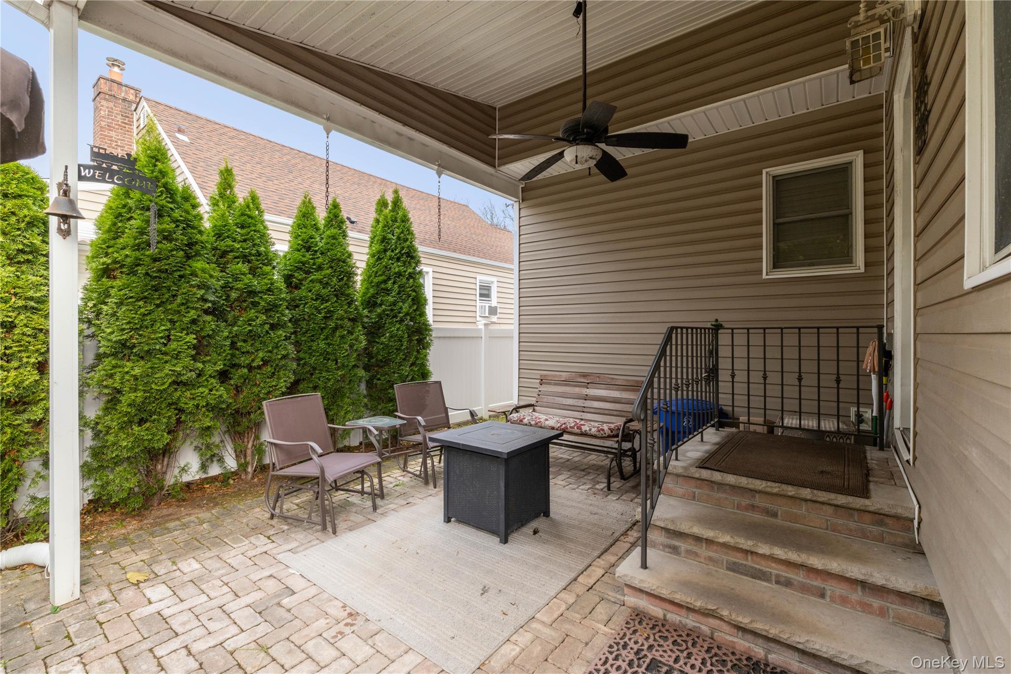 959 N 5th Street, New Hyde Park, NY 11040