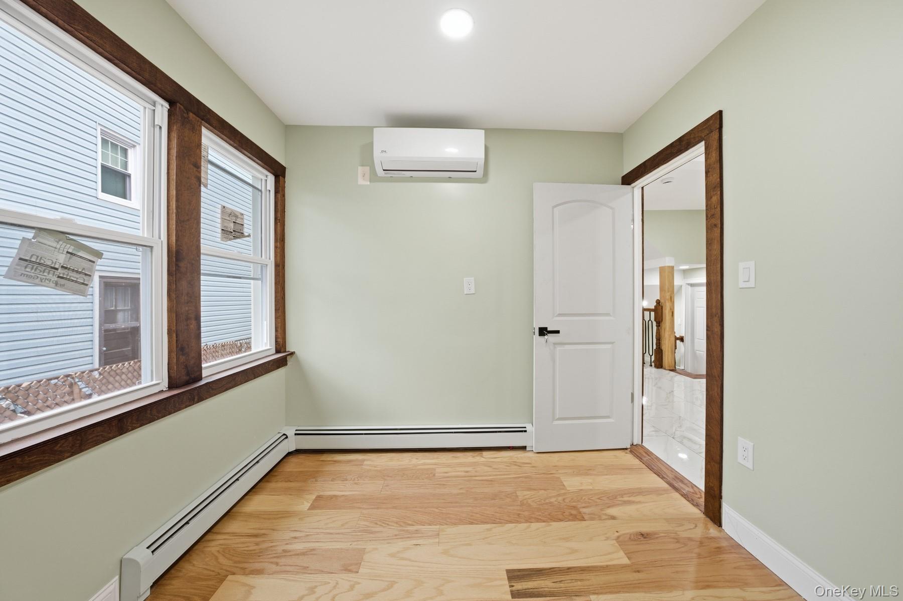 10411 205th Street, Saint Albans, NY 11412