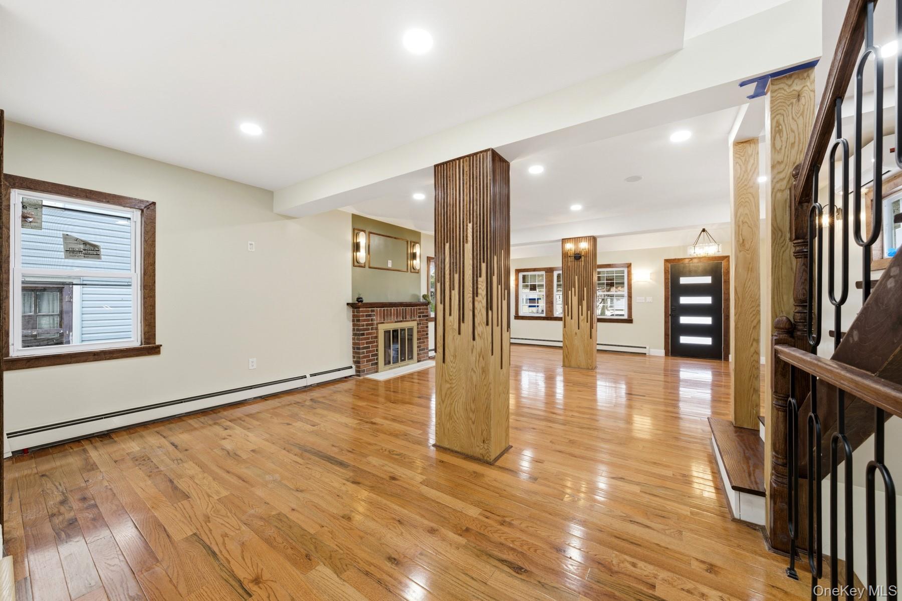 10411 205th Street, Saint Albans, NY 11412