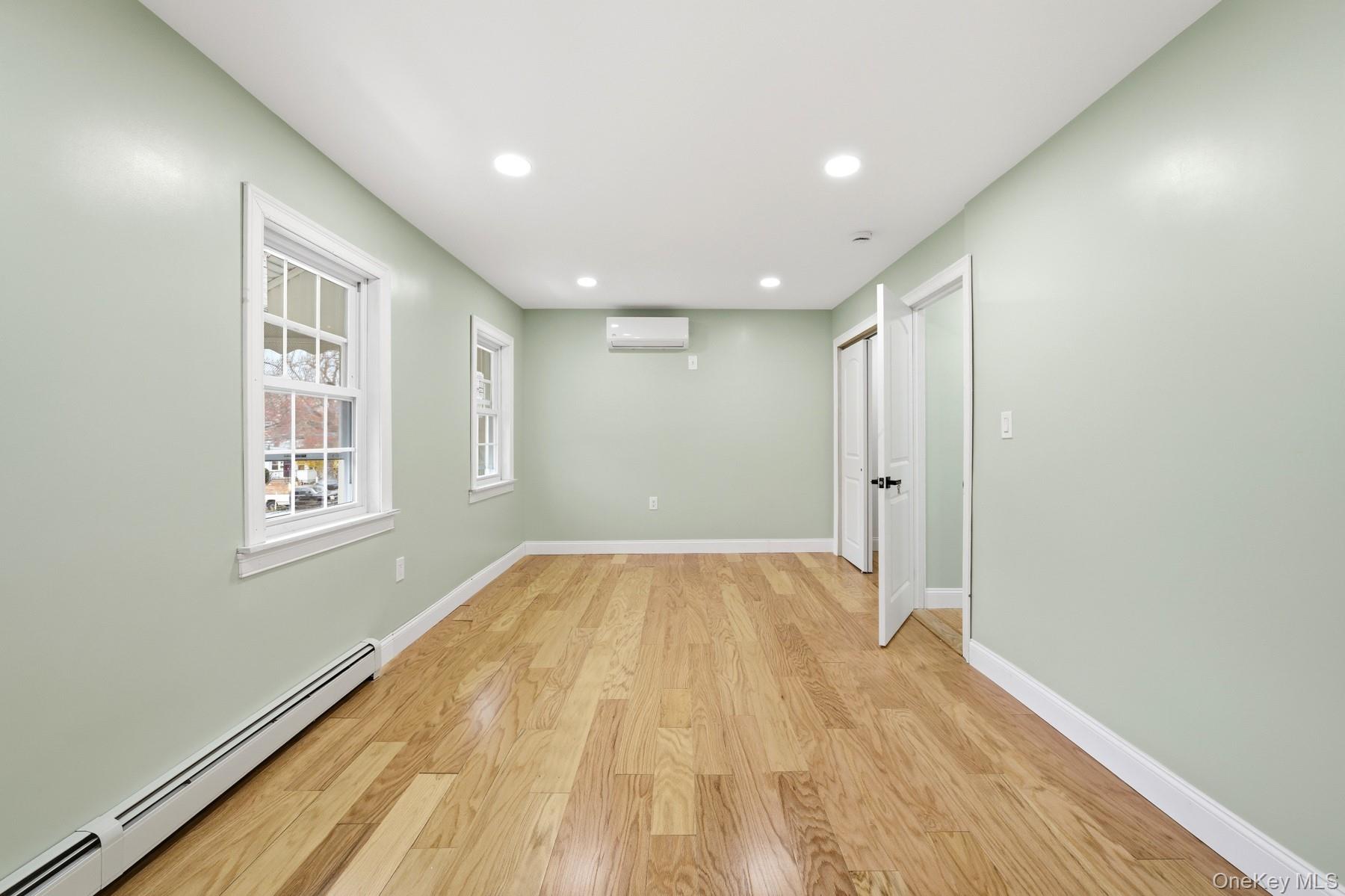 10411 205th Street, Saint Albans, NY 11412