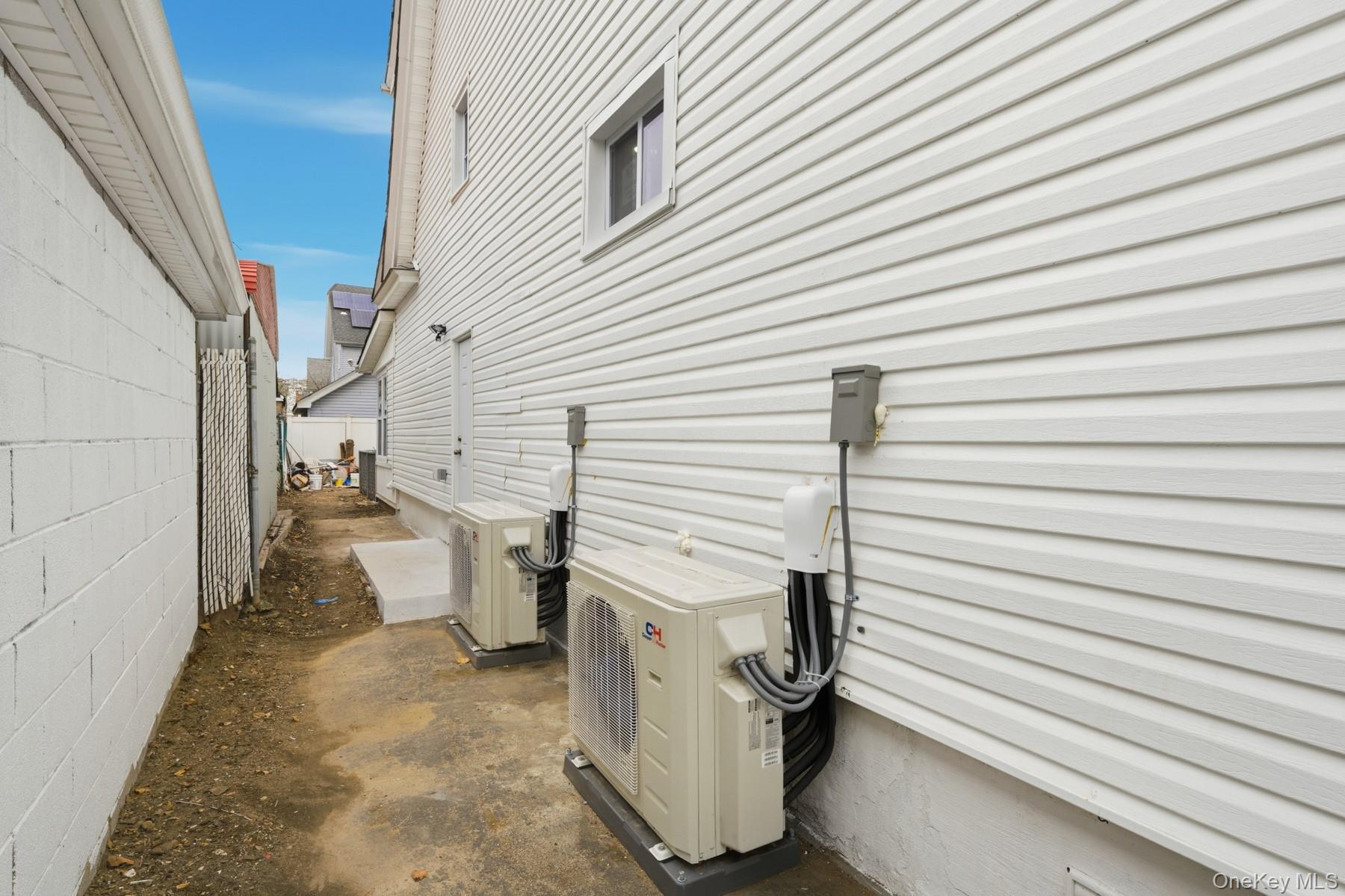 10411 205th Street, Saint Albans, NY 11412