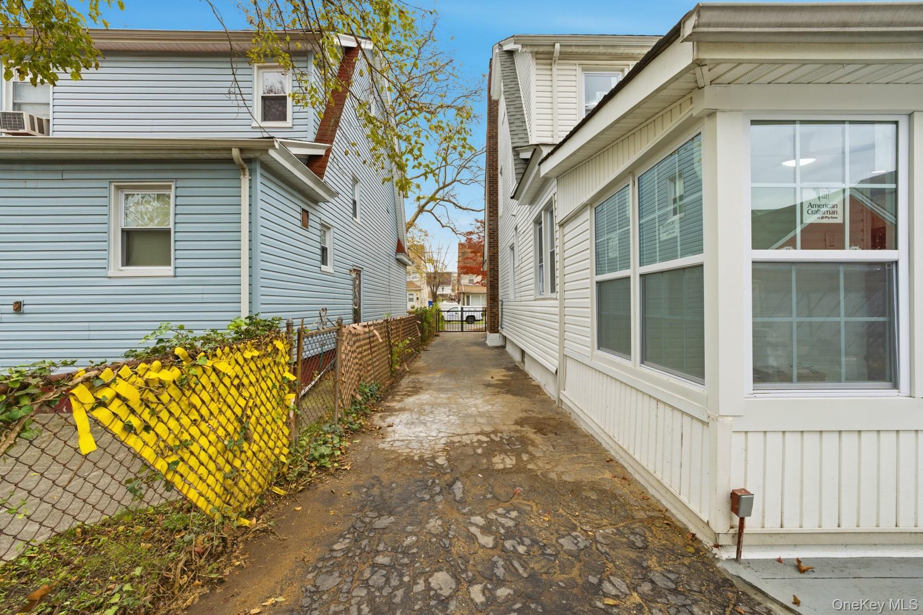 10411 205th Street, Saint Albans, NY 11412