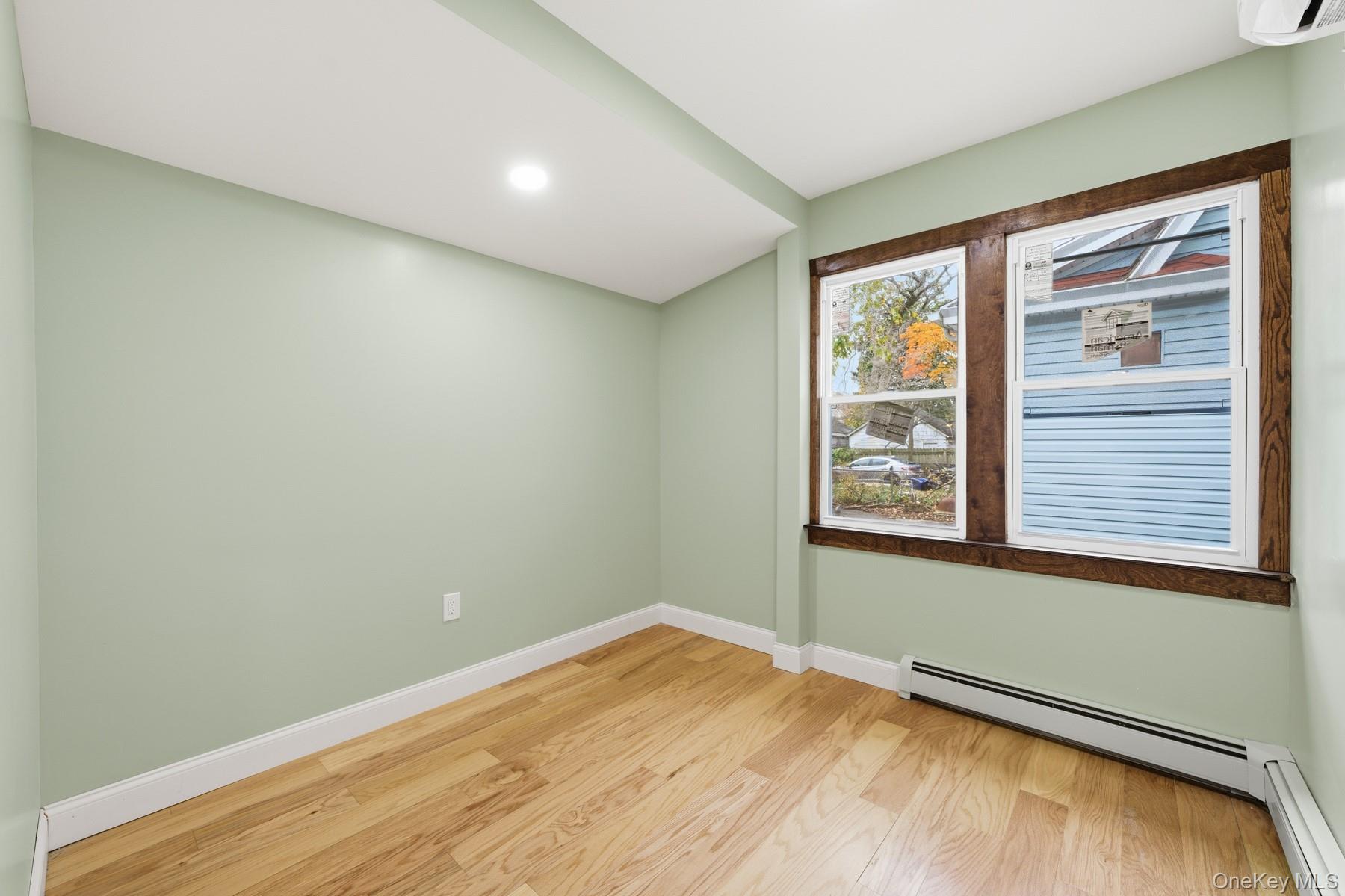 10411 205th Street, Saint Albans, NY 11412