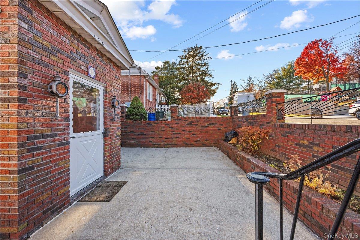 124 Alexander Avenue, Yonkers, NY 10704