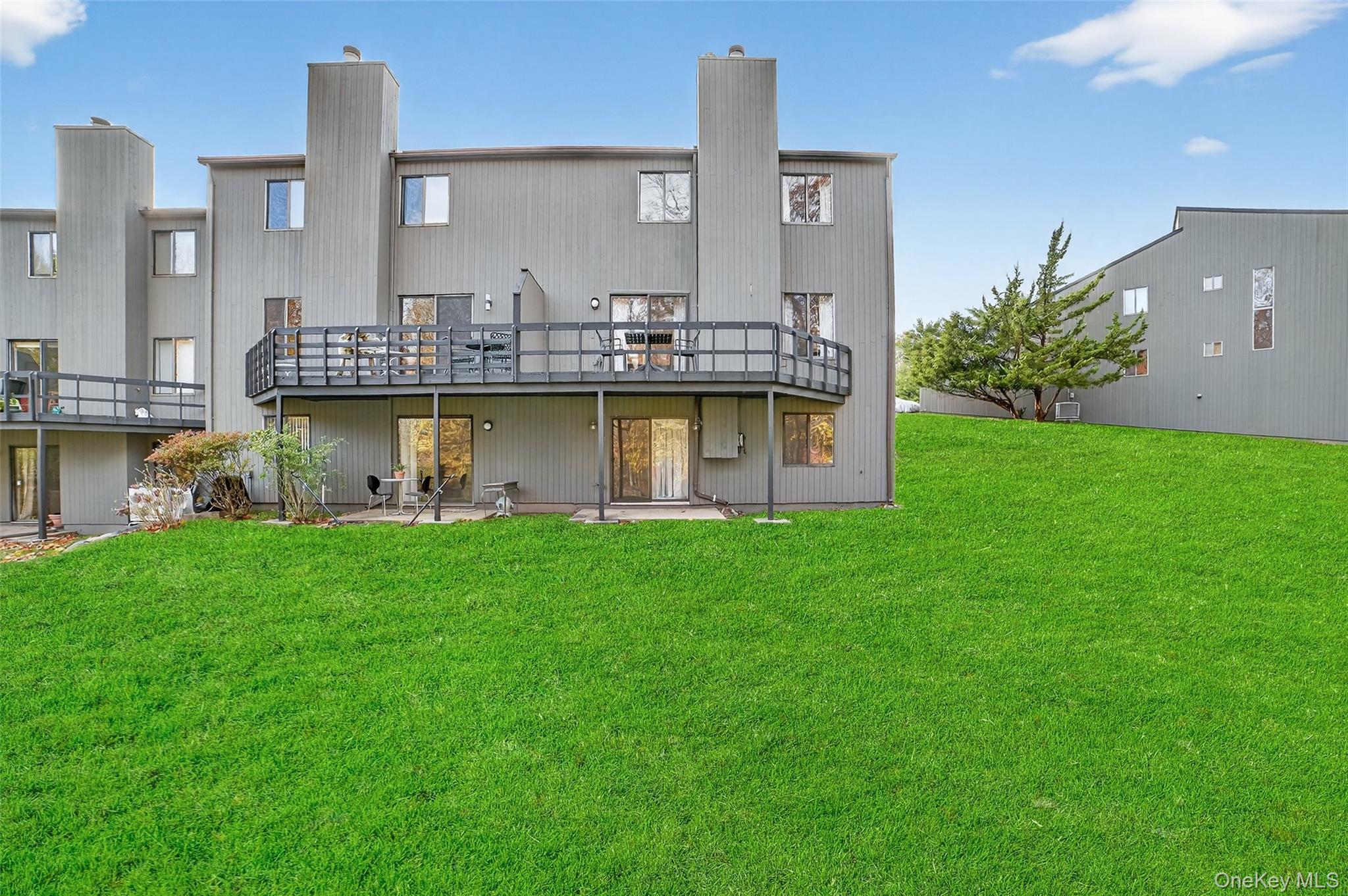 428 Pine Grove Lane, Hartsdale, NY 10530